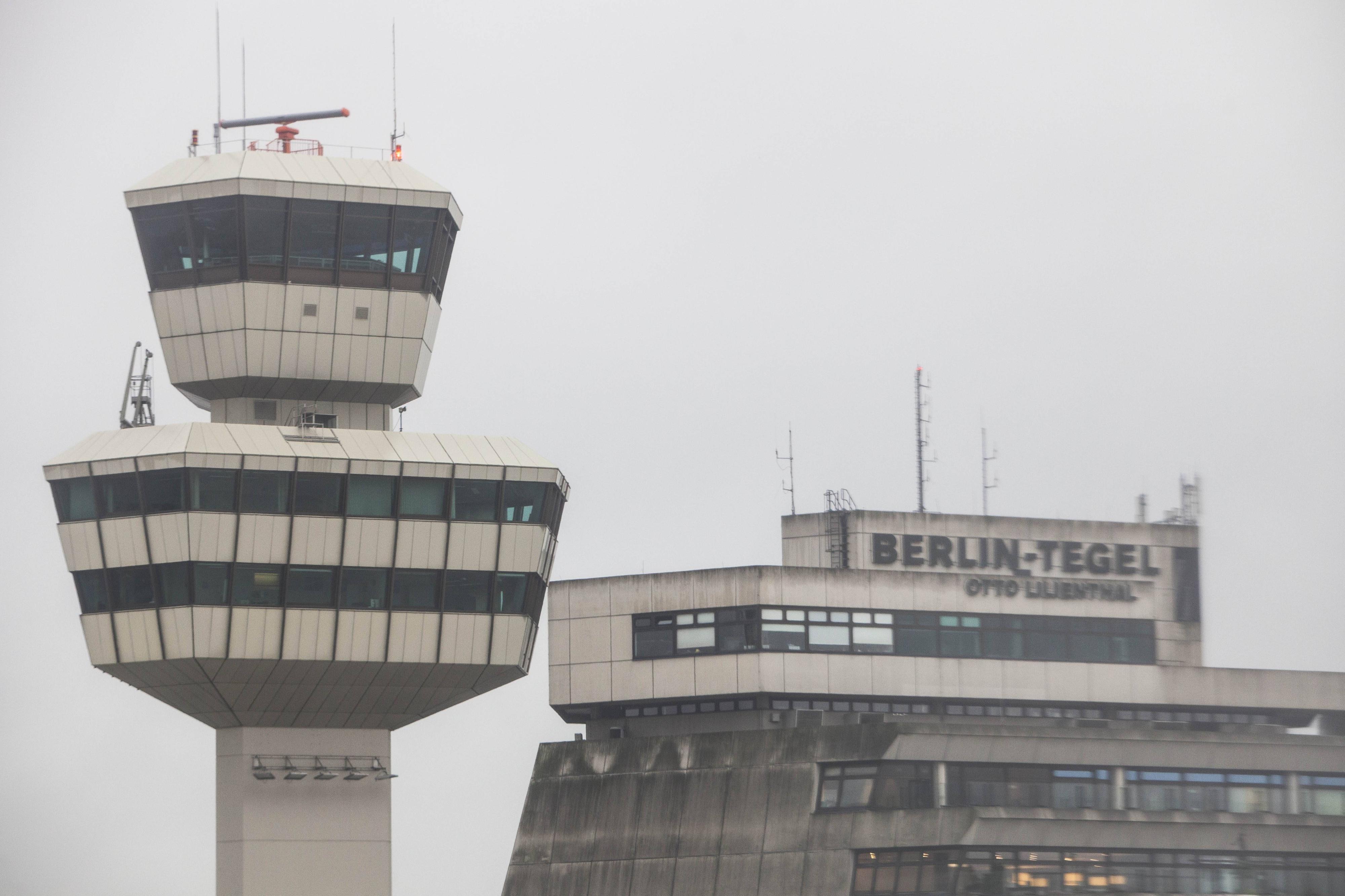 Streik an Berliner Flughäfen Tegel und Schönefeld Diese Rechte haben