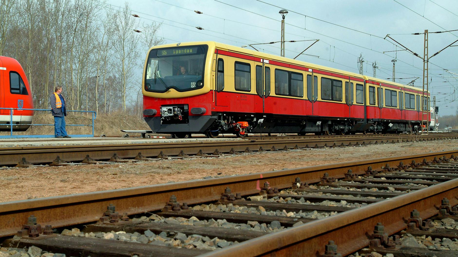 Auf ungewissem Kurs: ein Zug der Berliner S-Bahn.