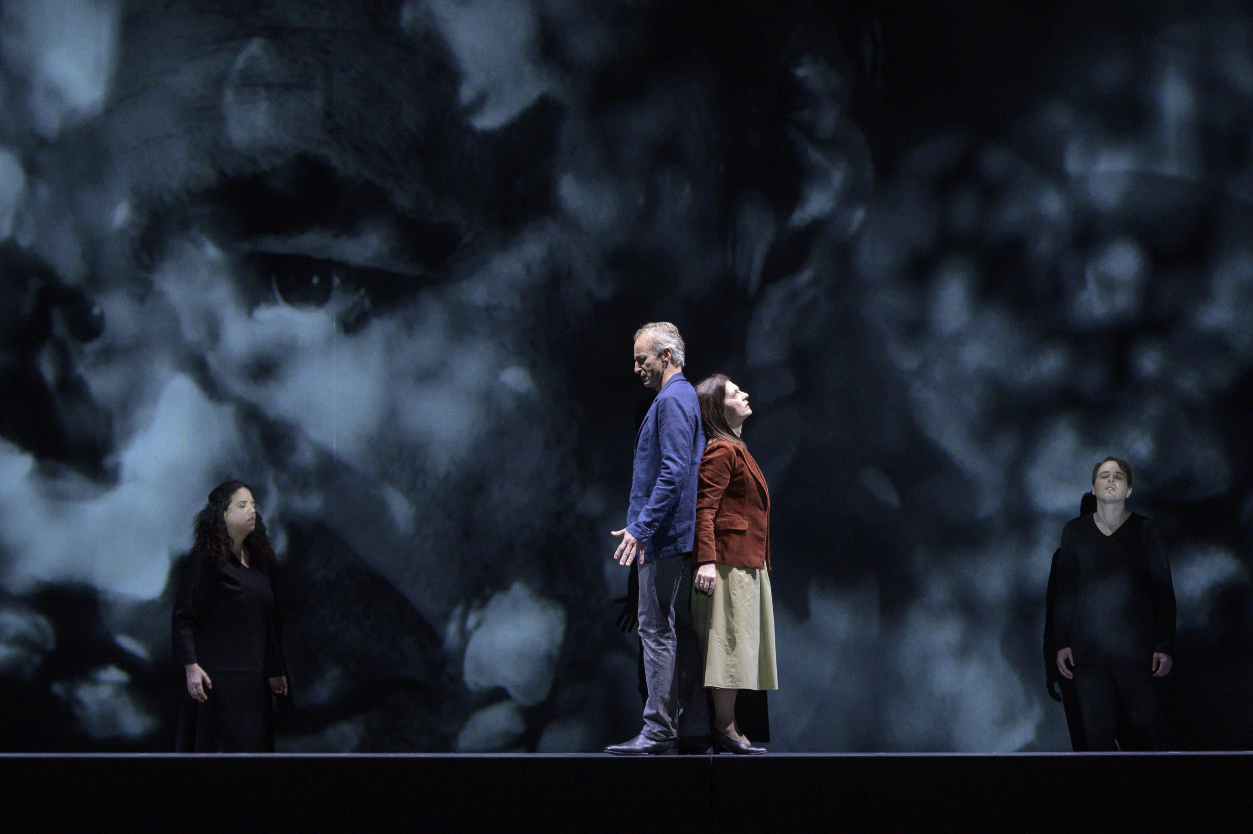 Chaya Czernowin: Heart Chamber, Inszenierung: Claus Guth, Dirigat: Johannes Kalitzke, nächste Vorstellungen: 21., 26. und 30. 11., 19.30 Uhr, Deutsche Oper, Bismarckstr. 35