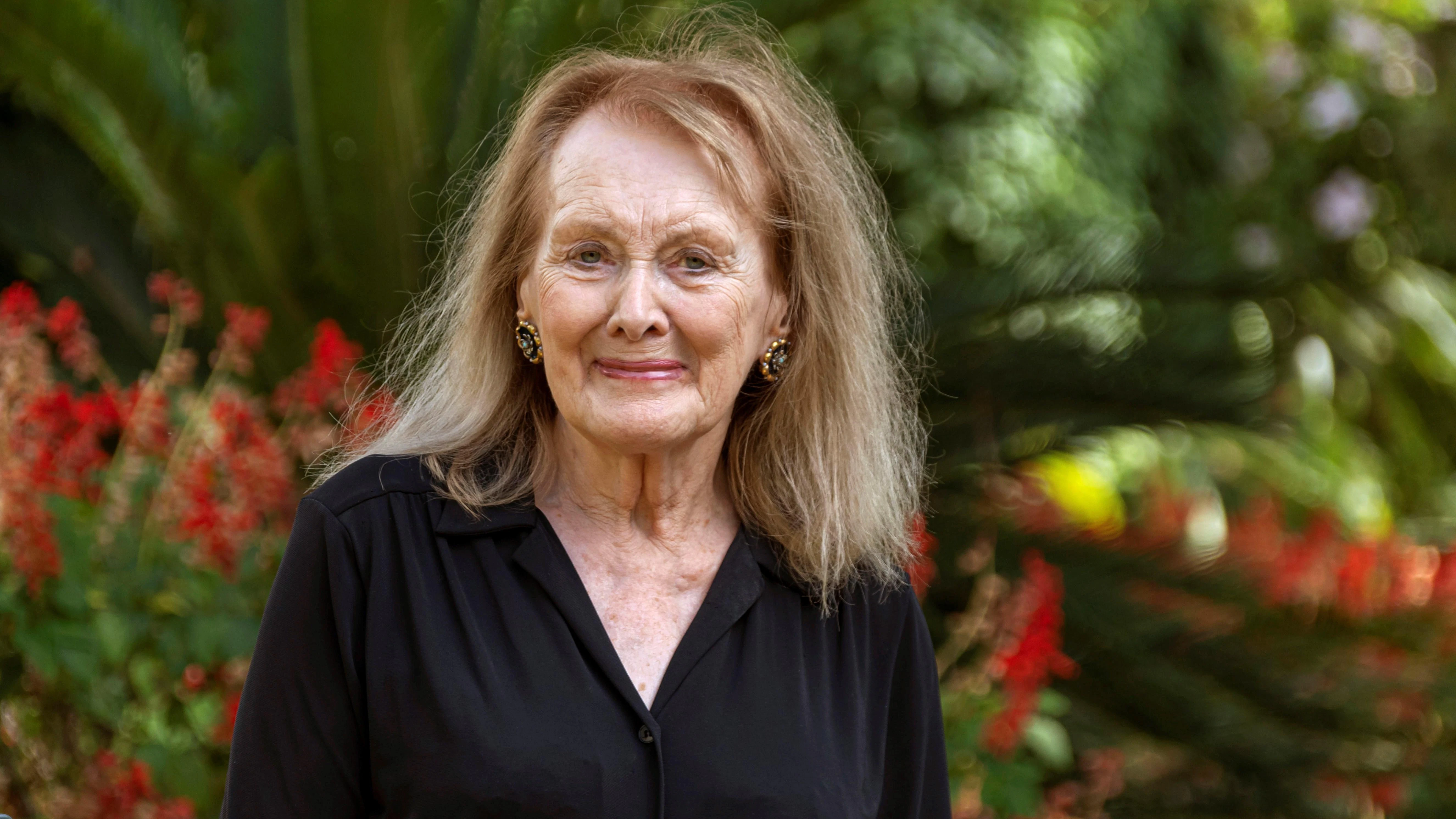 Die 79-jährige Schriftstellerin Annie Ernaux hat den Preis in der Akademie der Künste erhalten.&nbsp;