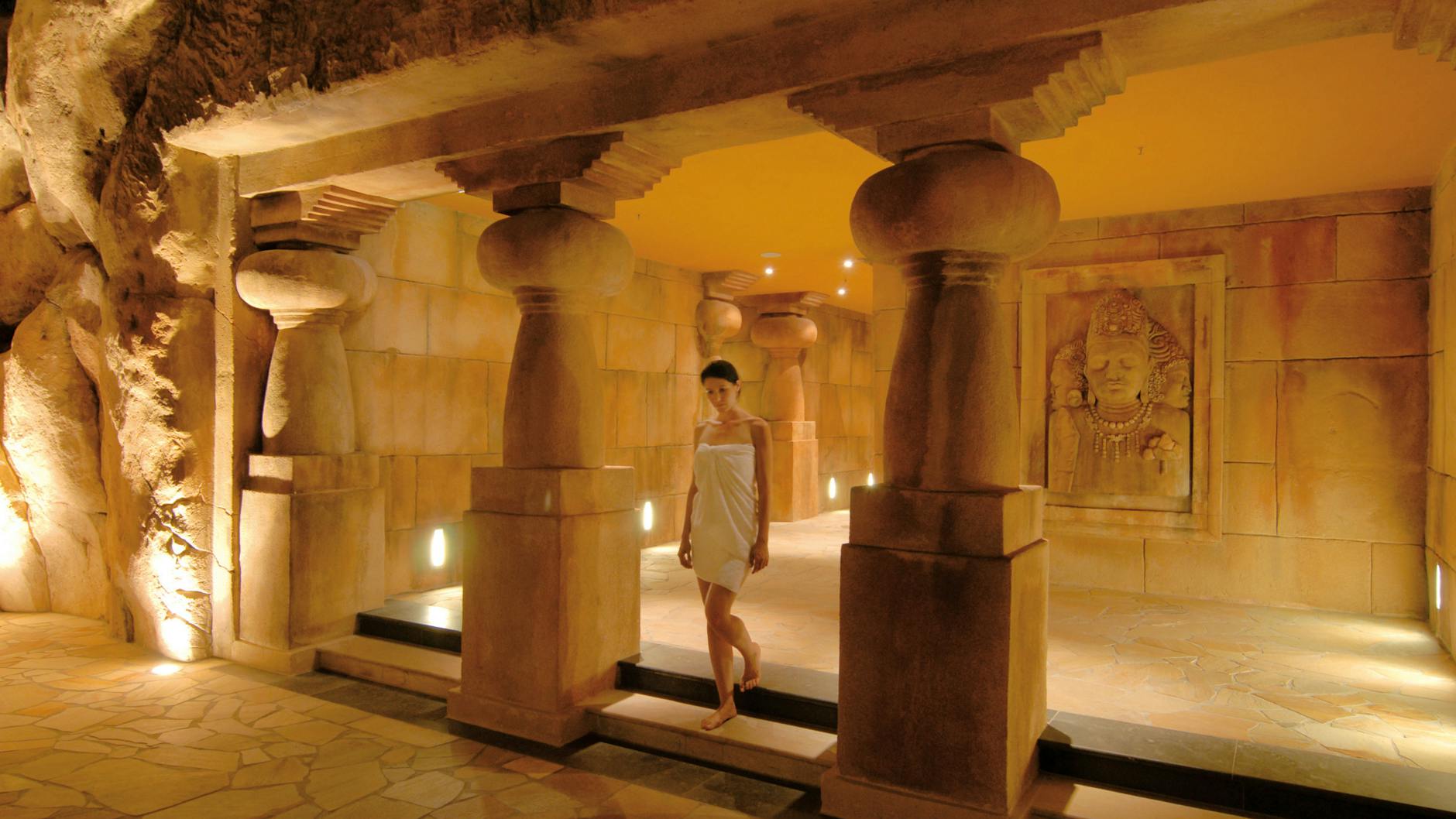 Der Elefanta Tempel im Sauna-Bereich des Tropical Islands