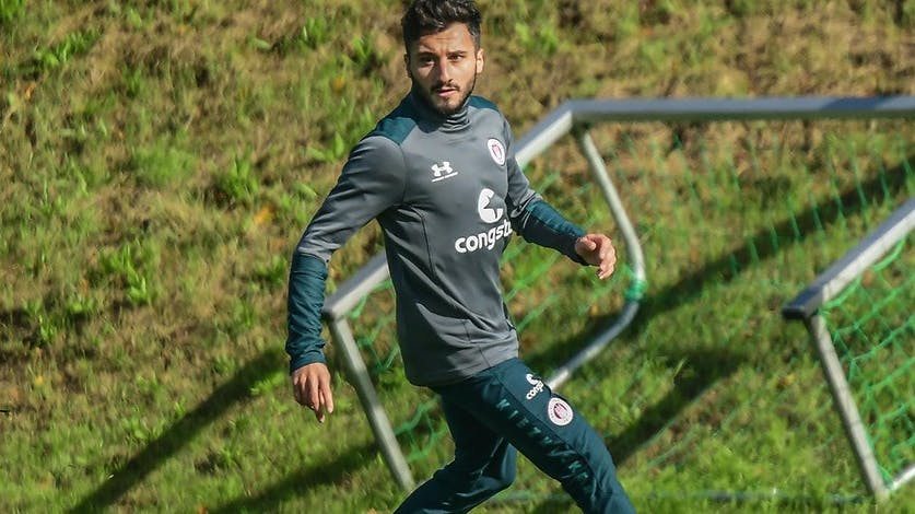 Cenk Sahin ist vom Zweitligisten FC St. Pauli wegen eines Posts zur türkischen Syrien-Intervention rausgeworfen worden.