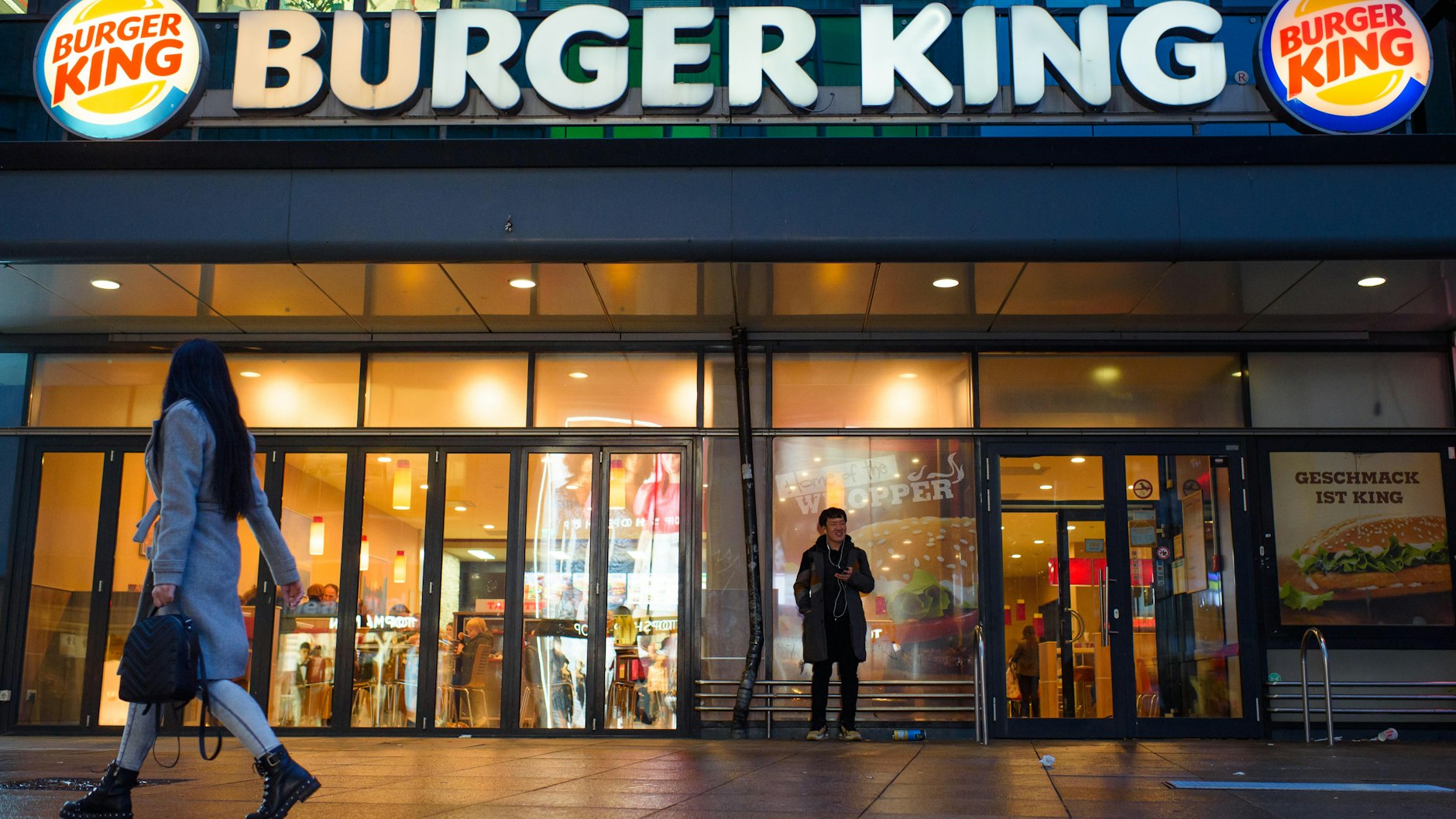 Eine Filiale der Fastfood-Kette Burger King am Berliner Alexanderplatz
