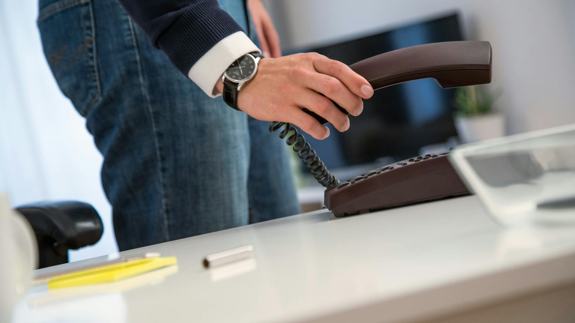 Zu Feierabend einfach den Hörer fallen lassen? Das geht nicht immer.