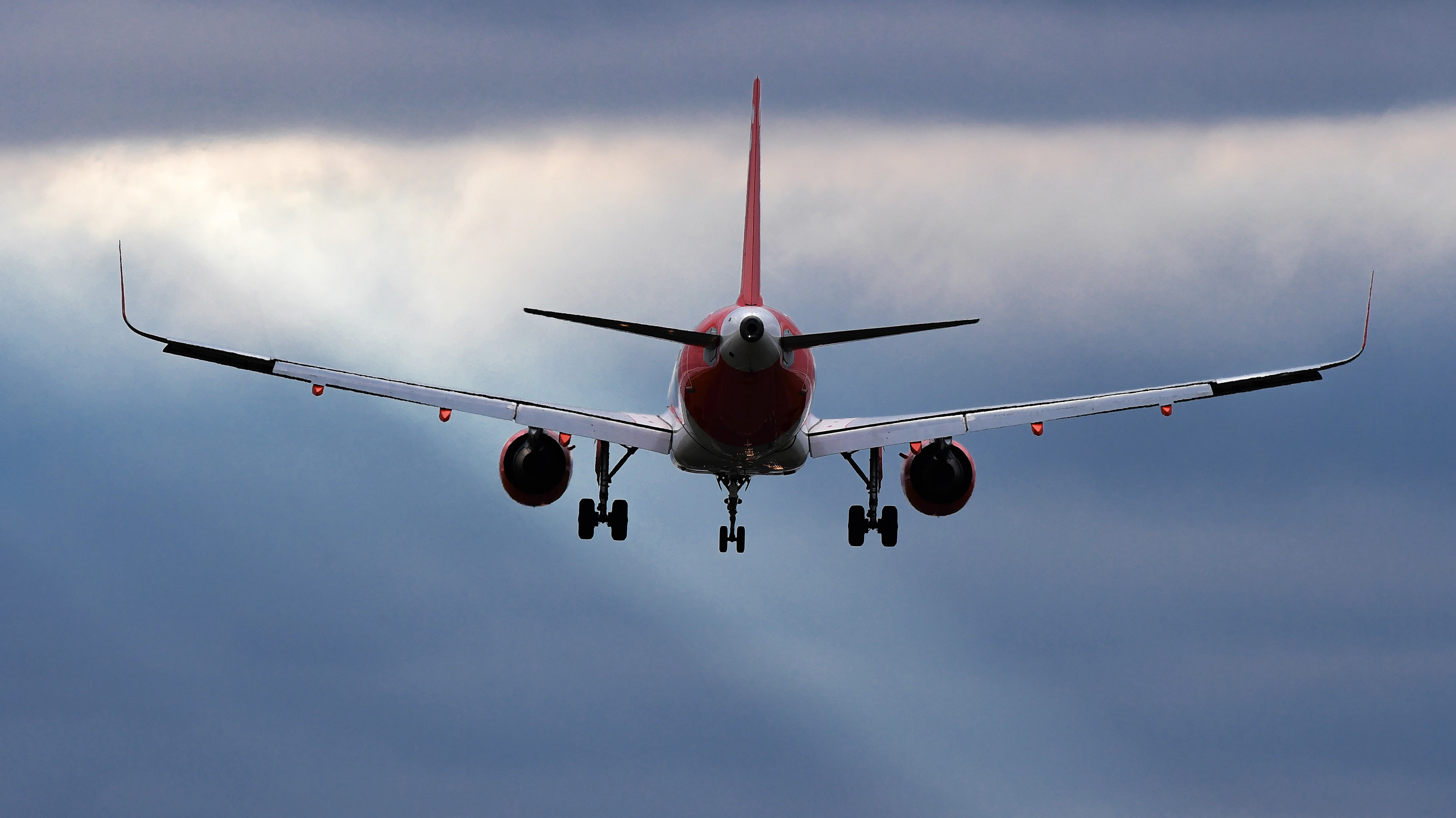 Unterwegs am Himmel über Berlin: In weniger als elf Monaten werden fast 60 Luftfahrtgesellschaften zum BER umziehen. 