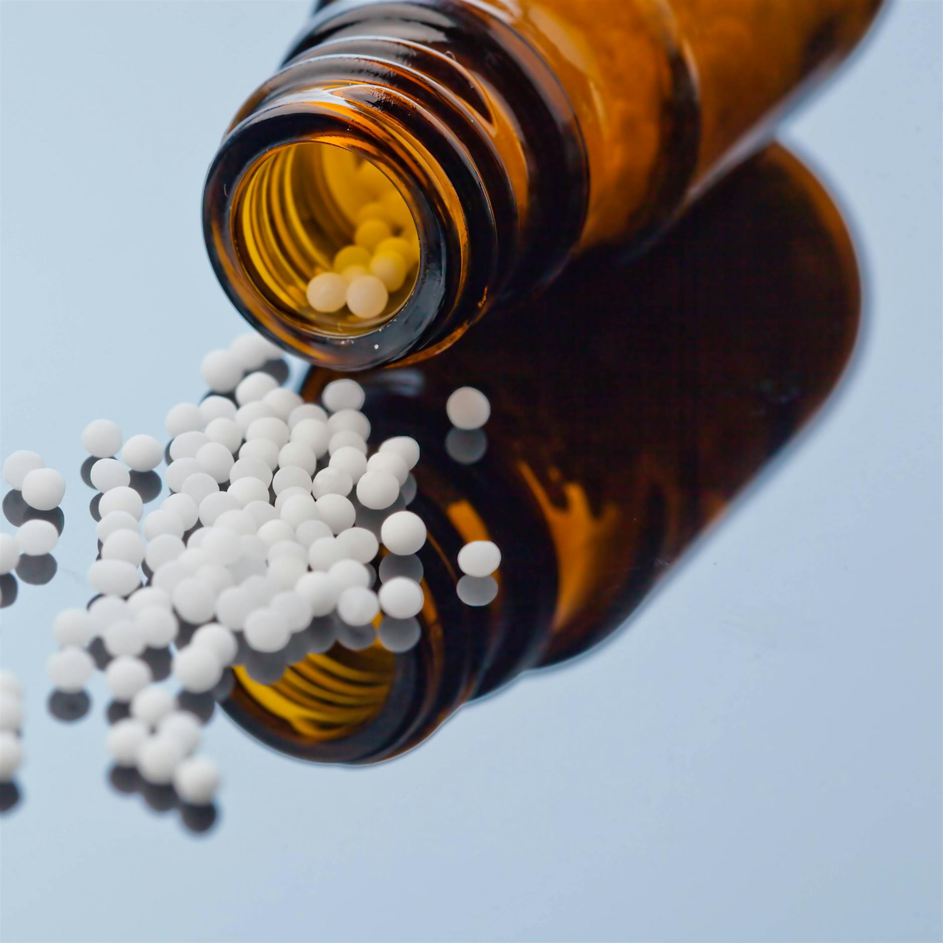 Homöopathie wirkt nicht - aber hilft