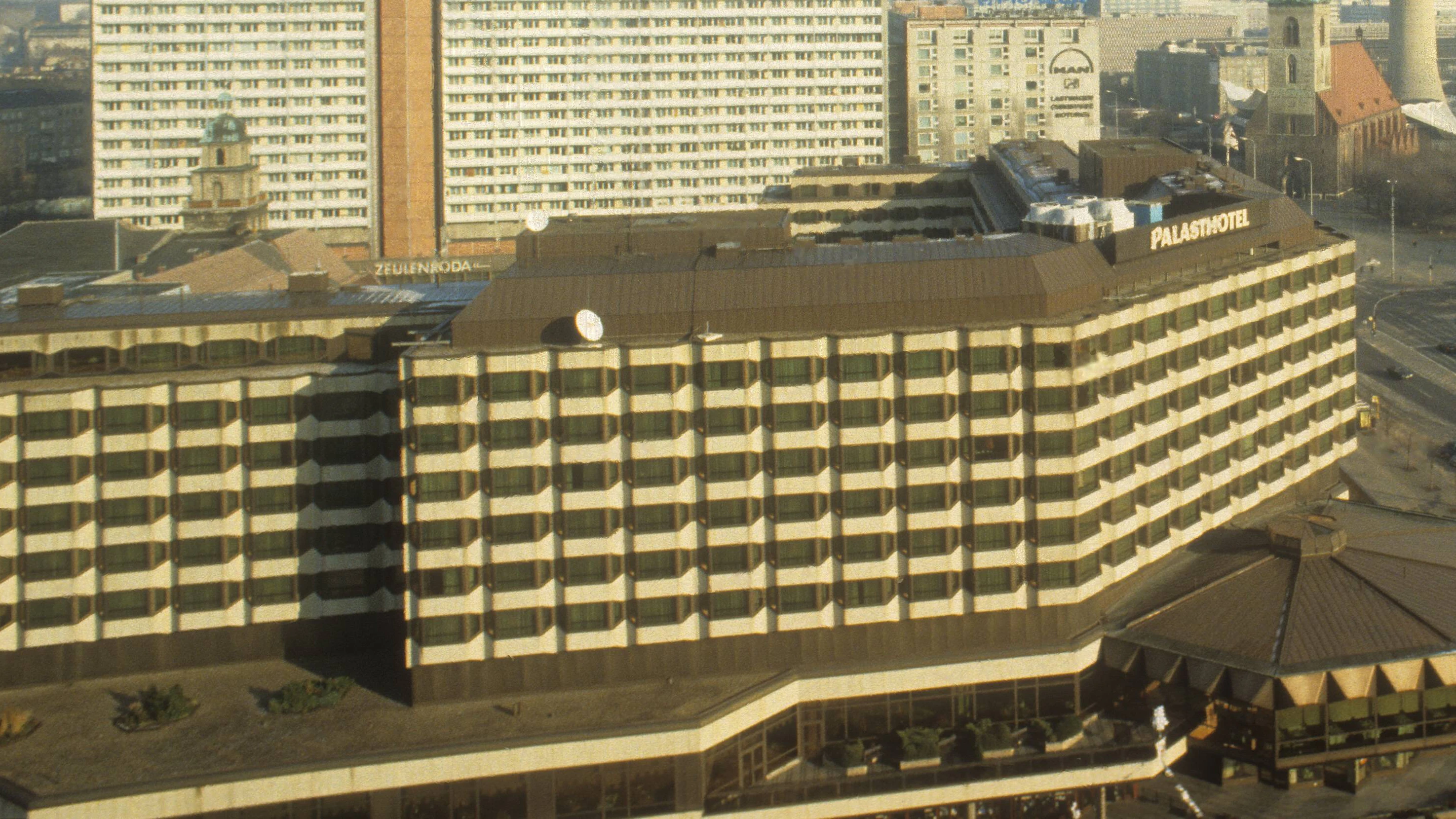 Das Palasthotel 1991.