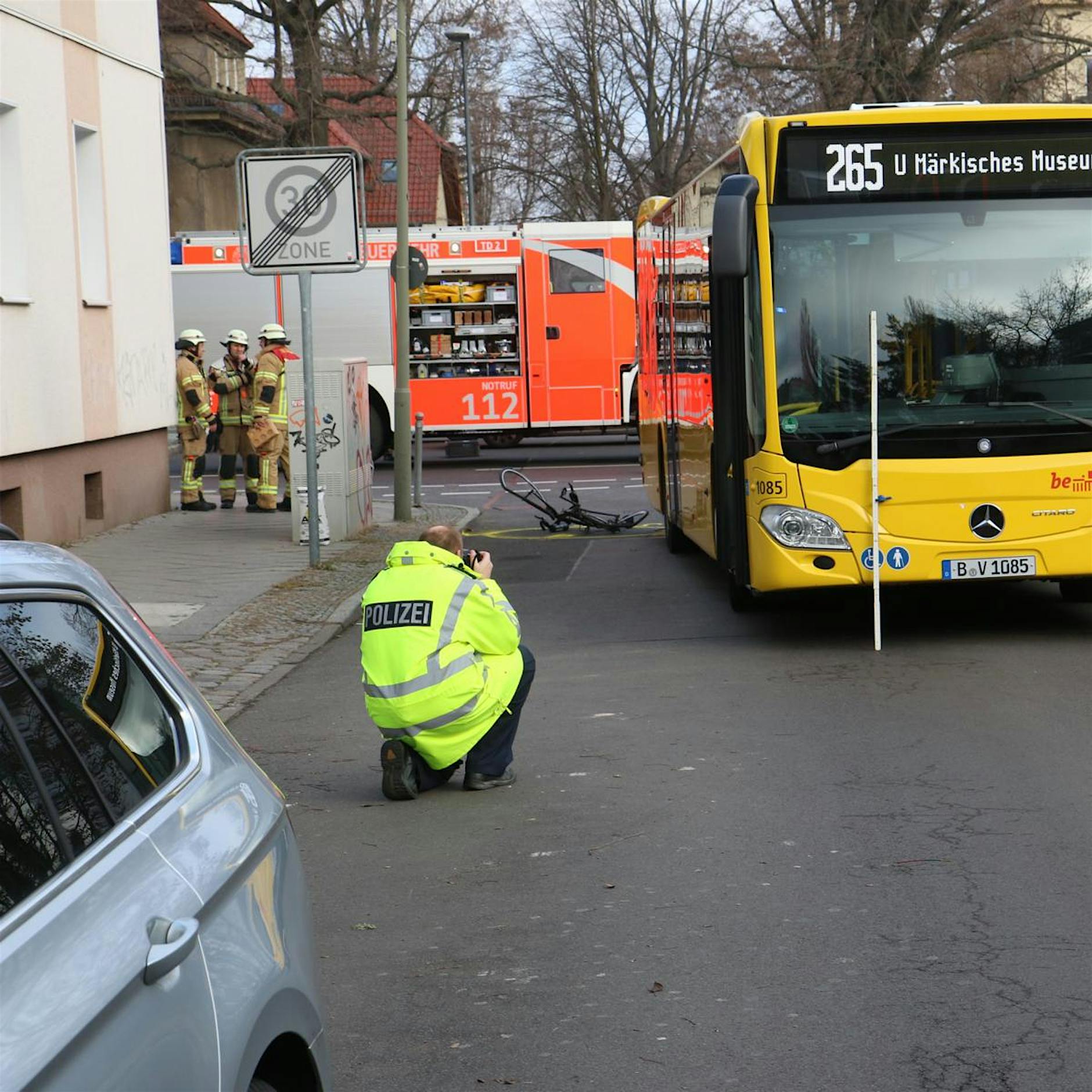 Radfahrerin überfahren: Bus hatte modernen Abbiegeassistenten