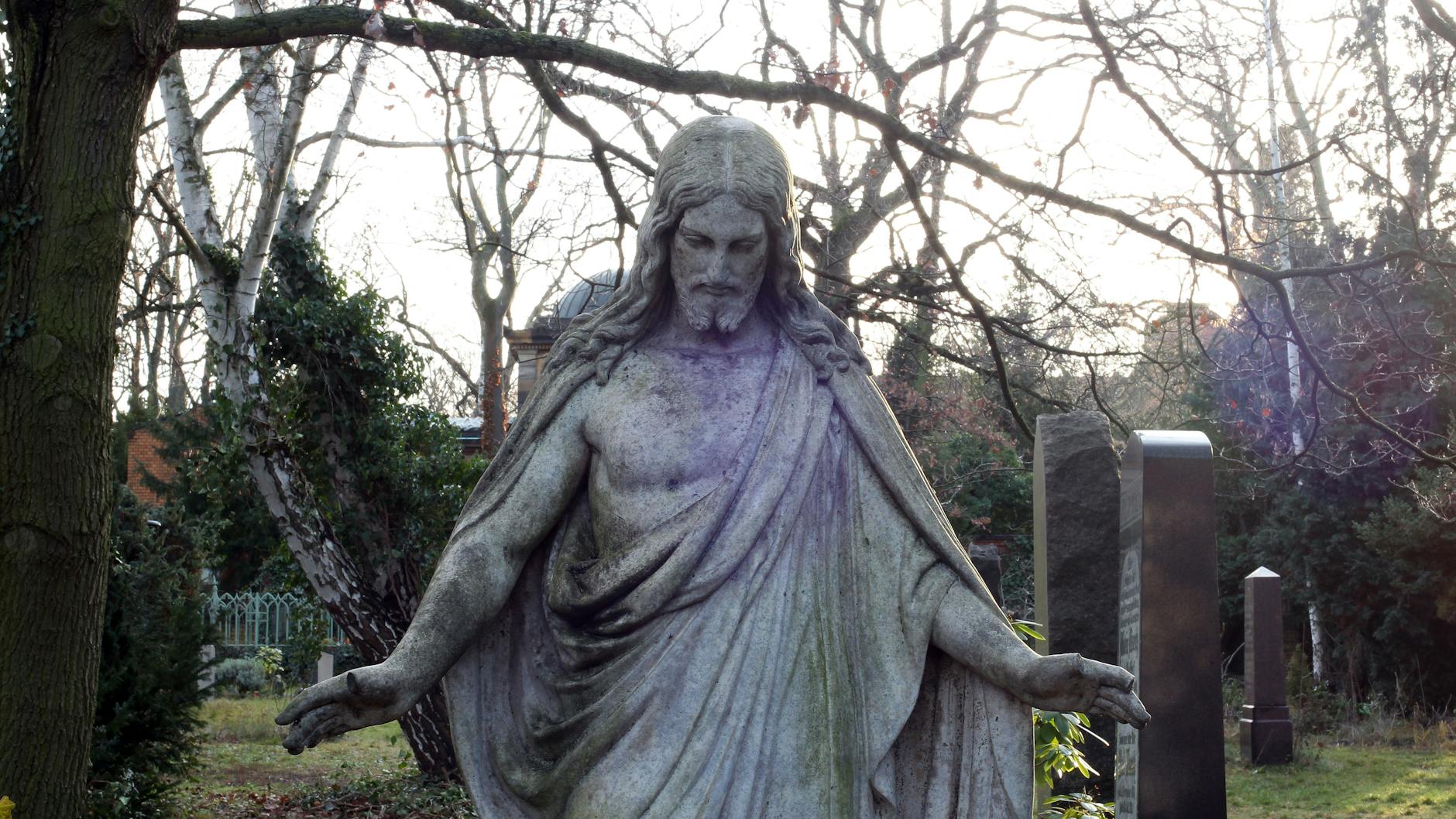 Der Friedhof auf der Bergmannstraße ist sehr bekannt. 