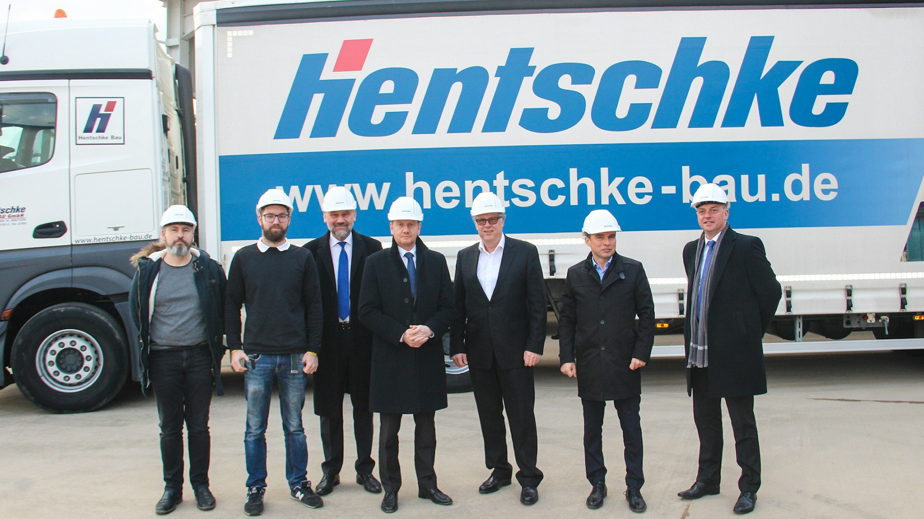 Firmenchef Jörg Drews (3.v.r.).