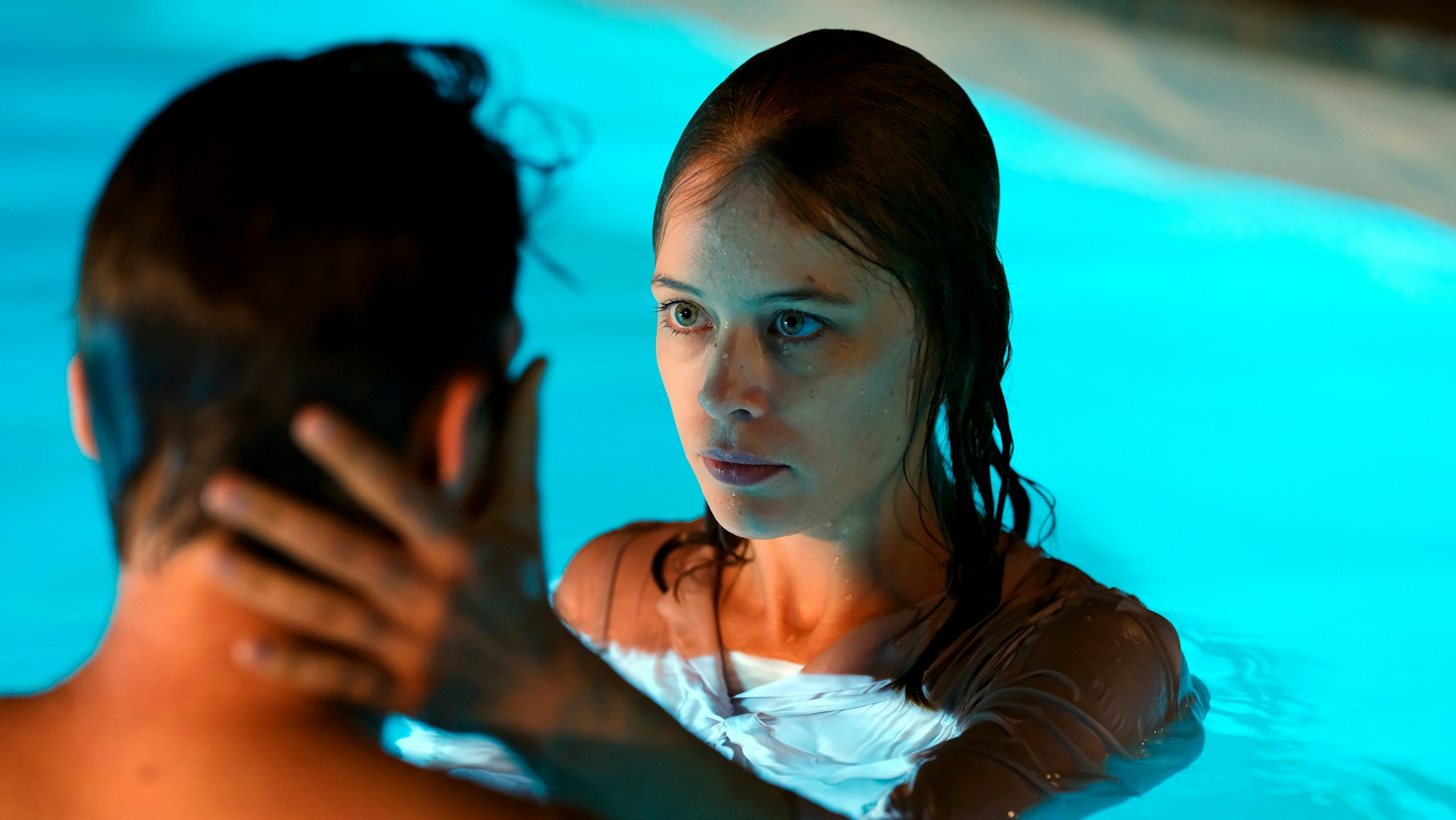 Paula Beer und Franz Rogowski in Christian Petzolds „Undine“