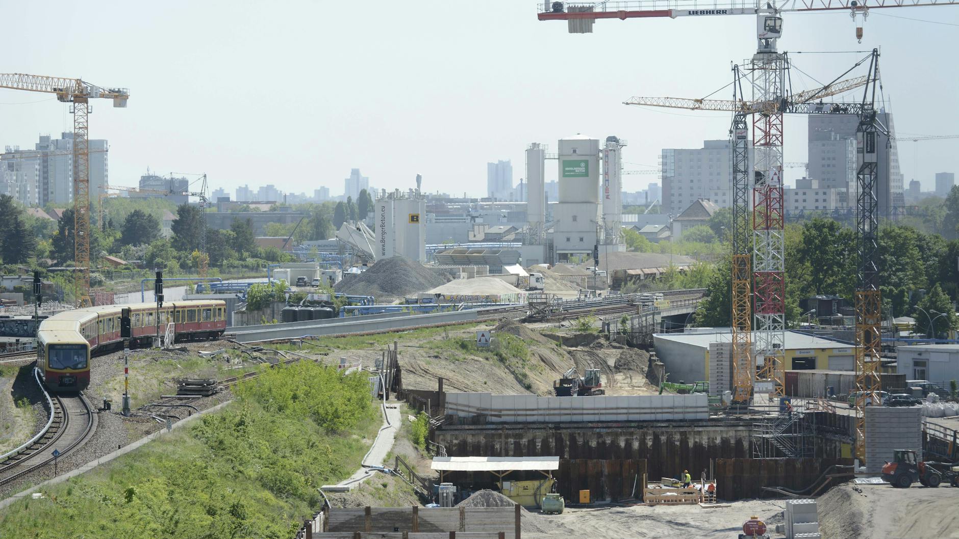 Der 16. Abschnitt der A100 ist seit 2013 im Bau. Er wird die Ringbahn unterqueren.