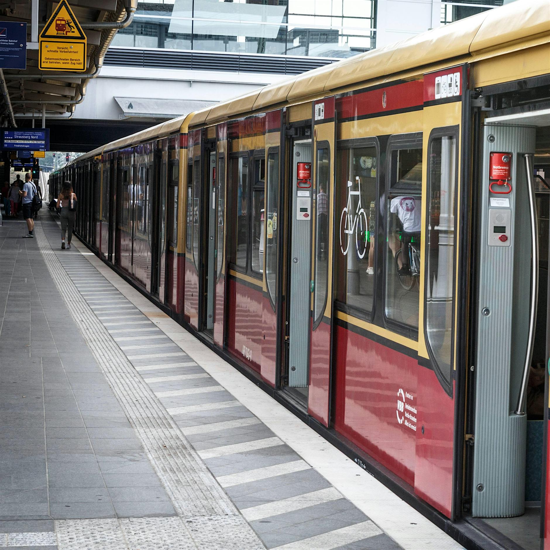 Berliner S-Bahn will bei jedem Stationshalt alle Türen öffnen