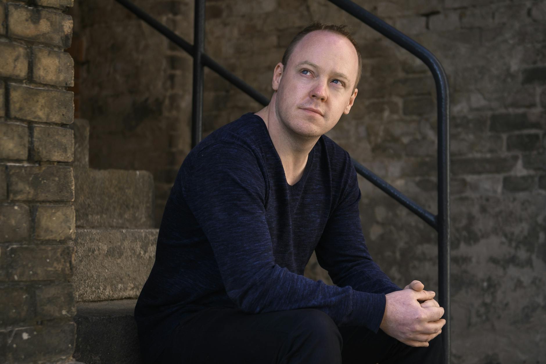 „Wenn es die Literatur und der Journalismus schaffen würden, mehr Empathie zu wecken“, sagt Christian Baron, „wäre das ein Anfang.“ 