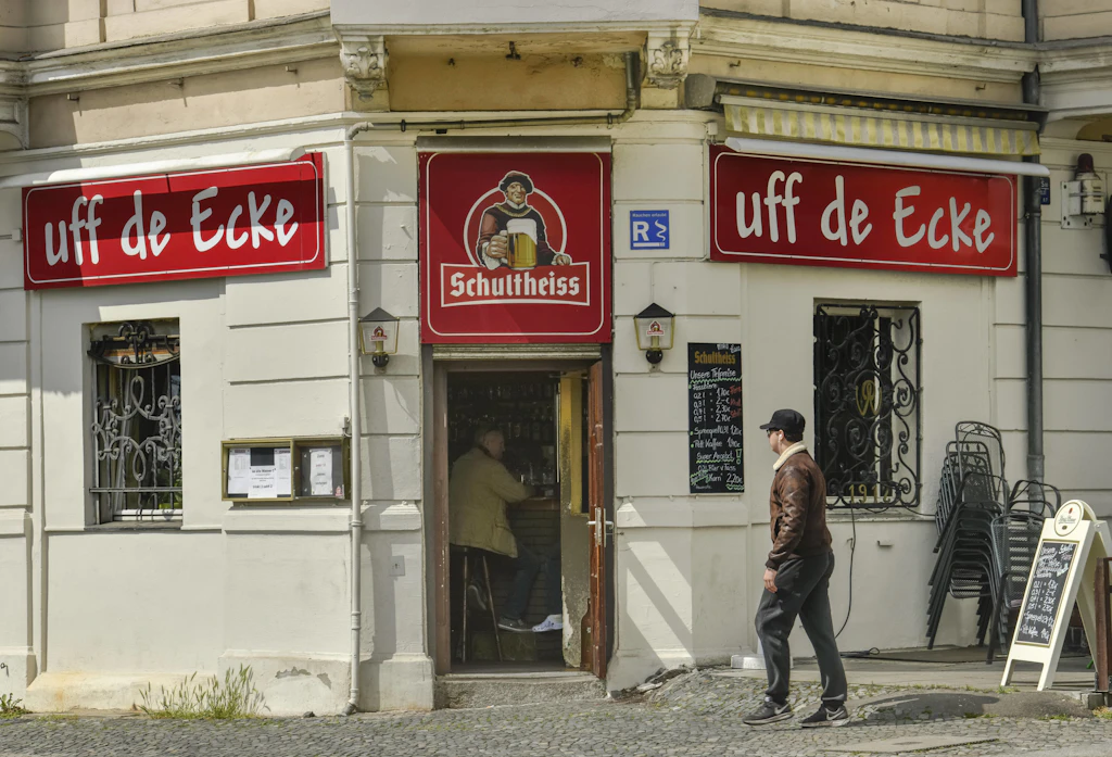 Das Normale und seine Seiten