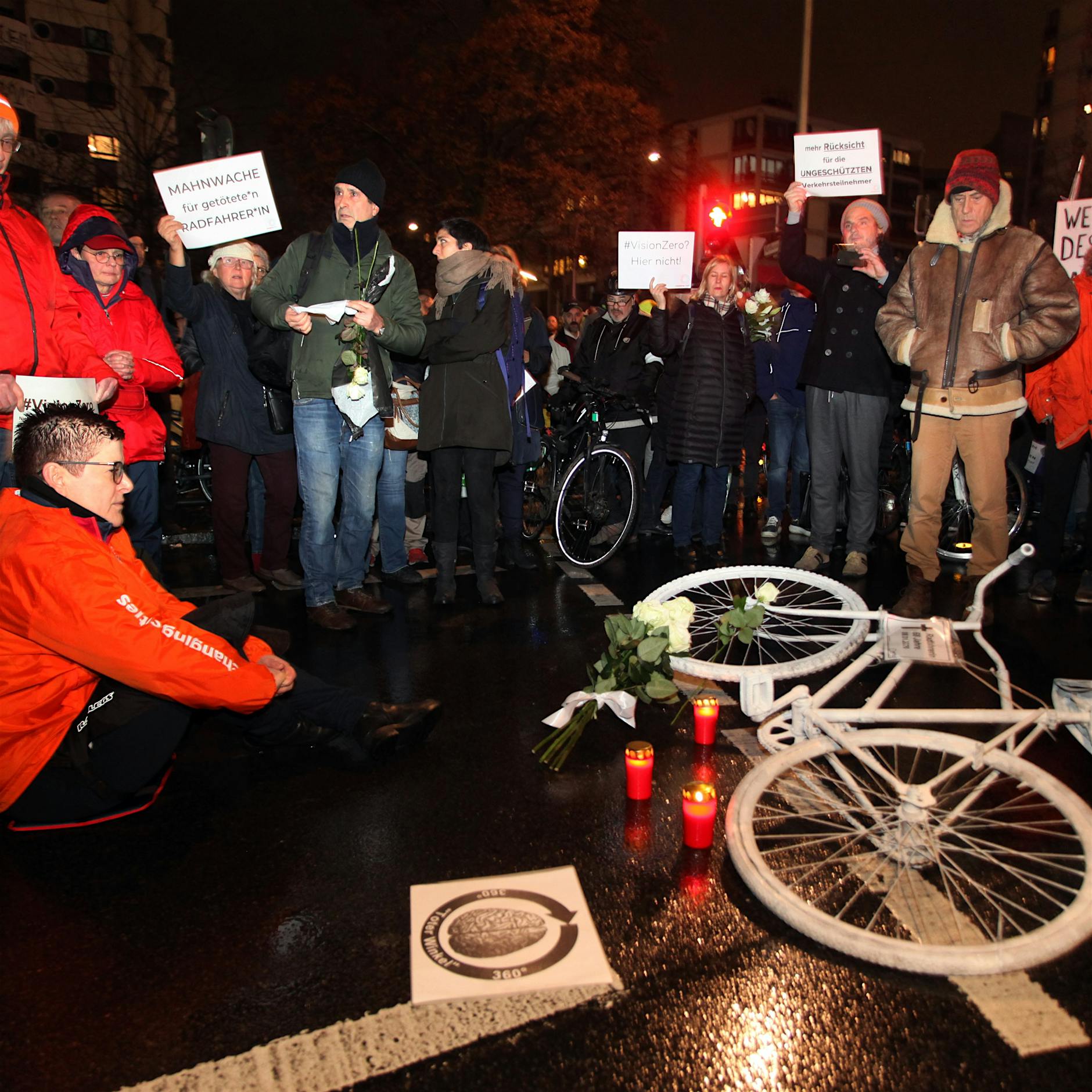 Berliner Senat will schwere Lastwagen aussperren