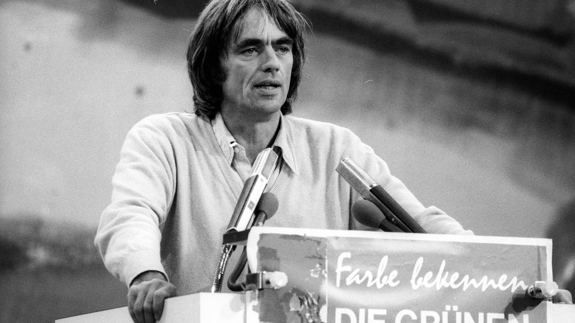 Ein halbes Leben für die Grünen: Hans-Christian Ströbele spricht 1986 bei der Bundesdelegiertenkonferenz  Nürnberg.