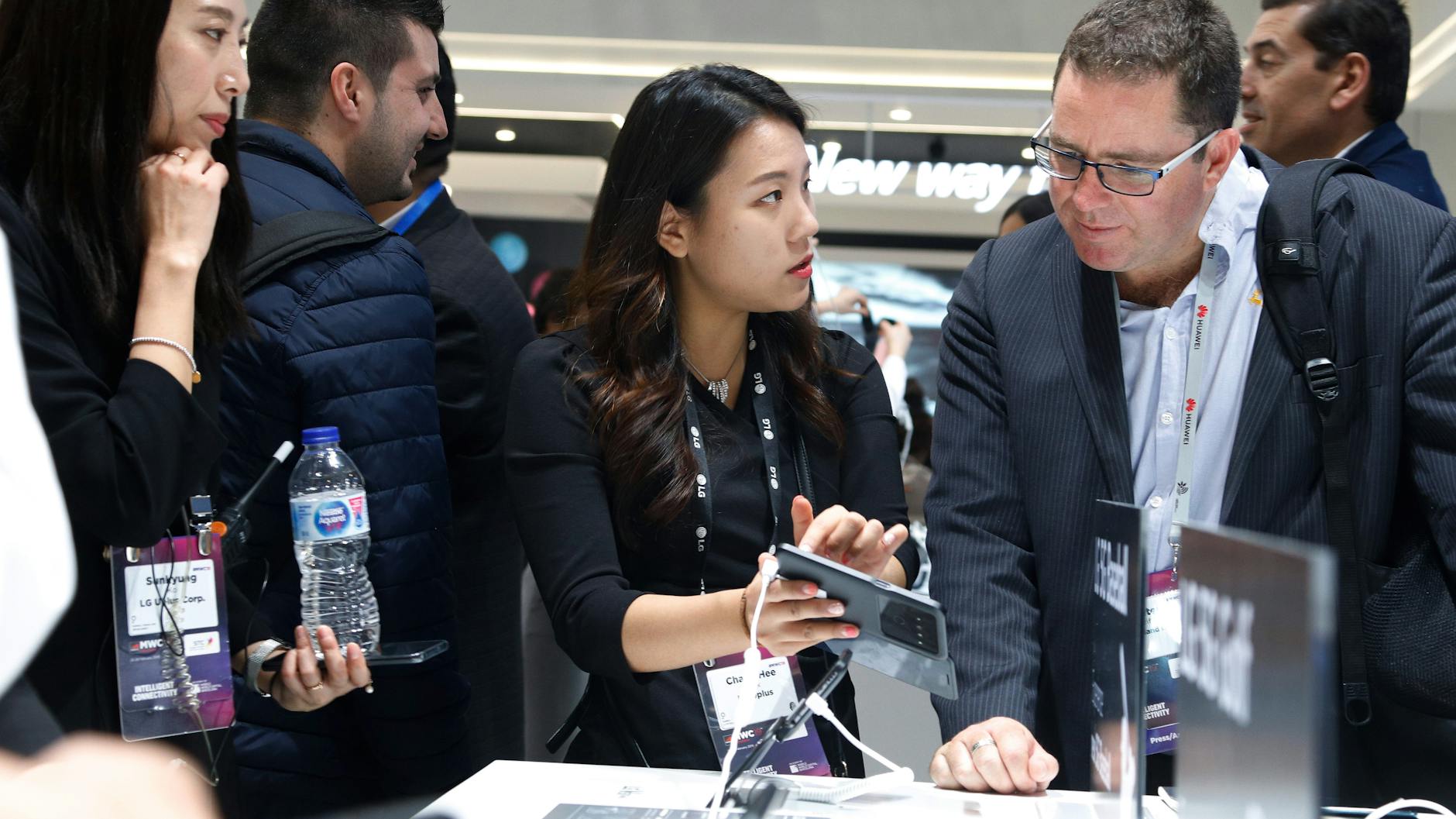 Besucher der Technikmesse Mobile World Congress 2019.