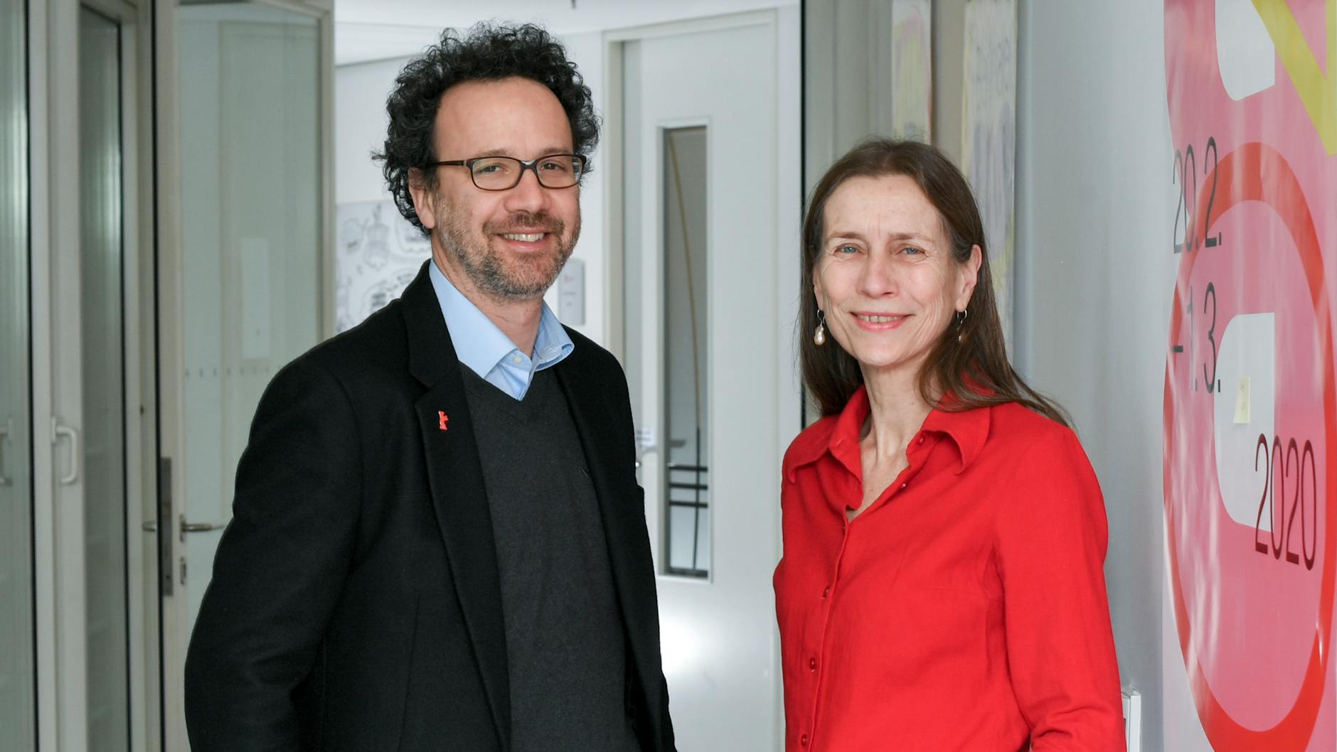 Das Leitungs-Duo der Berlinale, Carlo Chatrian, künstlerischer Direktor, und Mariette Rissenbeek, Geschäftsführerin, bei einem Pressetermin im Berlinale-Büro am Potsdamer Platz.
