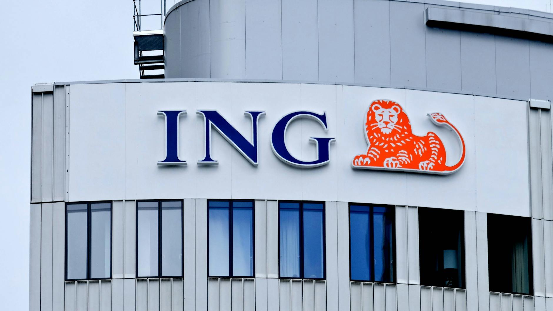 Die Direktbank ING will ab Mai für einige Kunden Gebühren erheben.