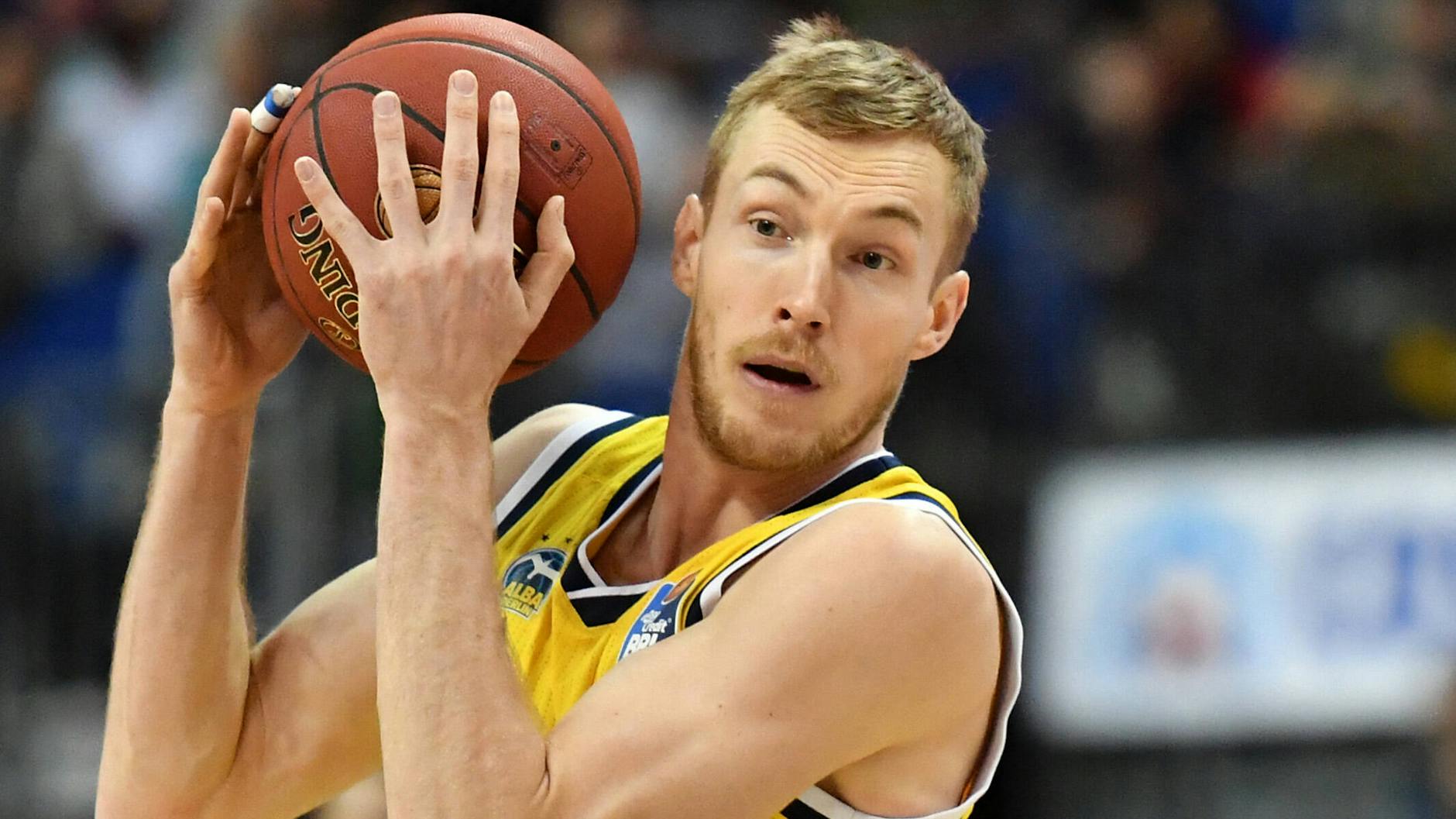 Augen auf im Pokalfinale: Niels Giffey ist bereit für das Duell gegen Oldenburg in der Arena am Ostbahnhof.