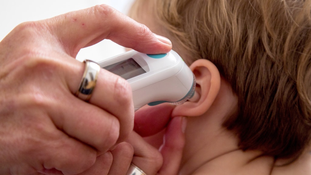 Kranke Kinder Zapfchen Oder Nicht Fieber Bei Kindern Richtig