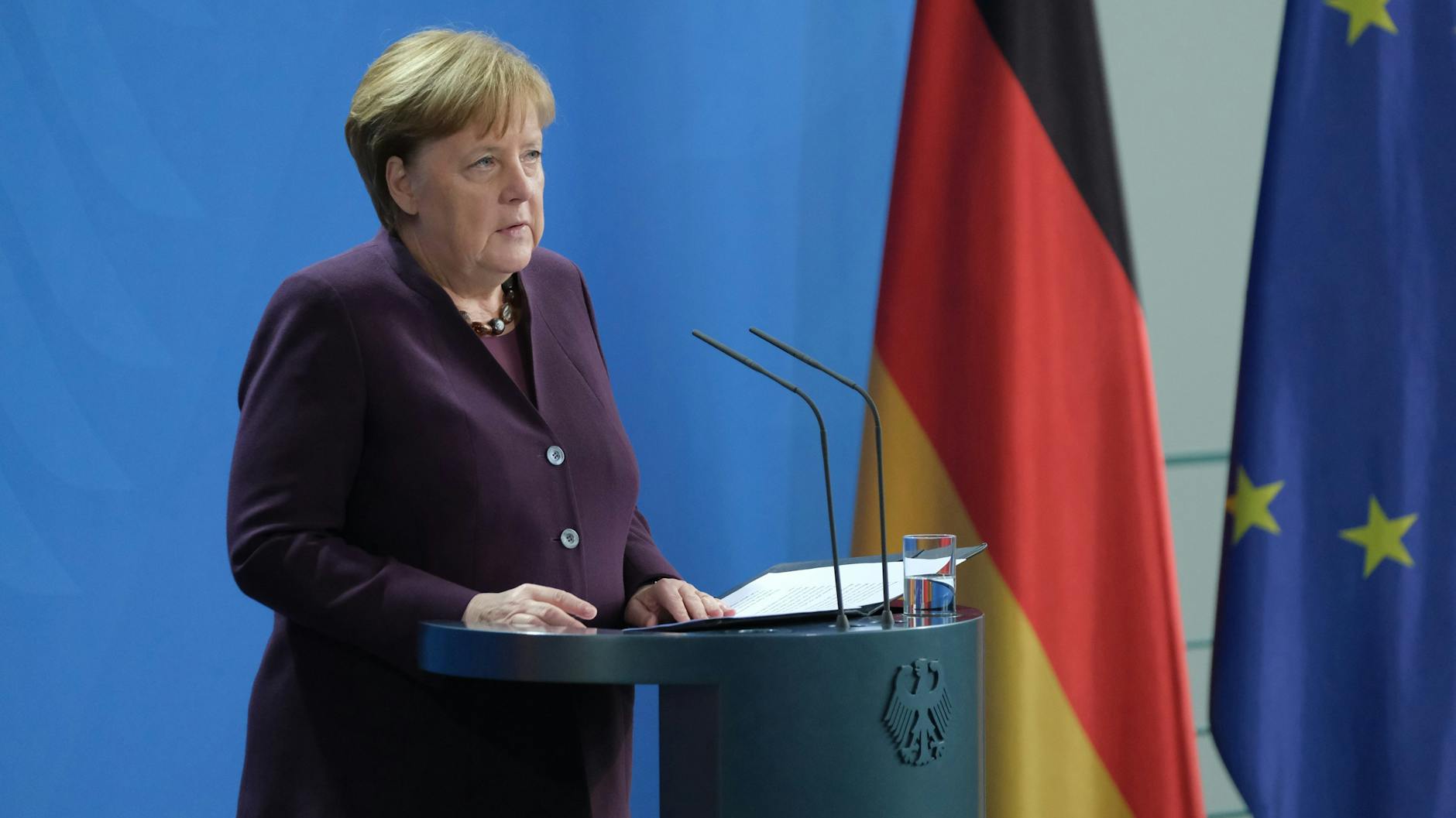 Bundeskanzlerin Angela Merkel äußert sich auf einer Pressekonferenz zu dem Anschlag in Hanau.