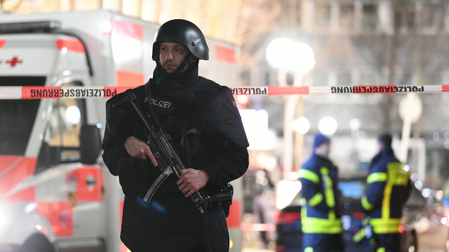 Polizei und Rettungskräfte sind im Stadtteil Heumarkt im Einsatz.