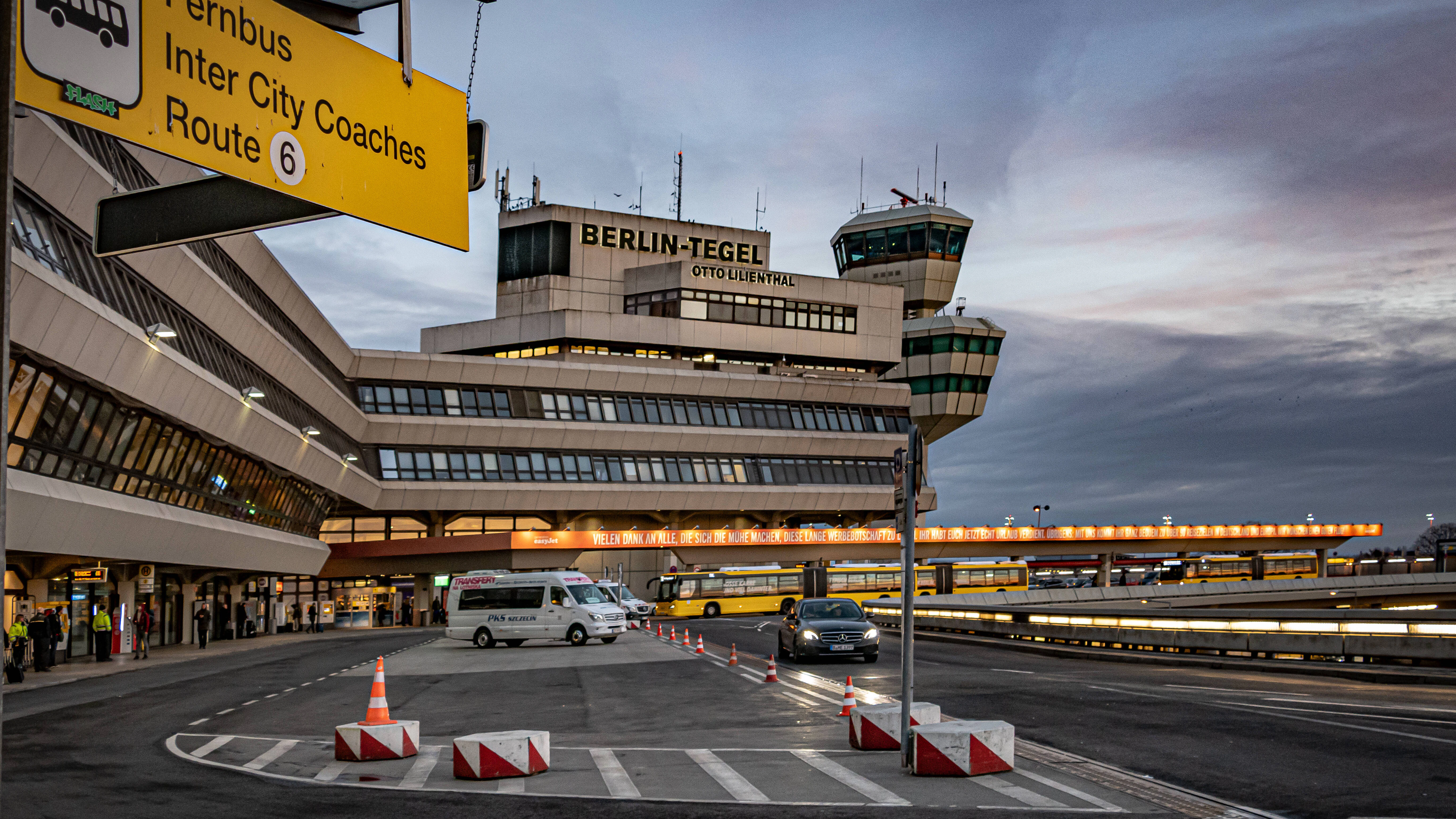 Als am Flughafen Tegel noch etwas los war... Ein BIld aus früheren Tagen.