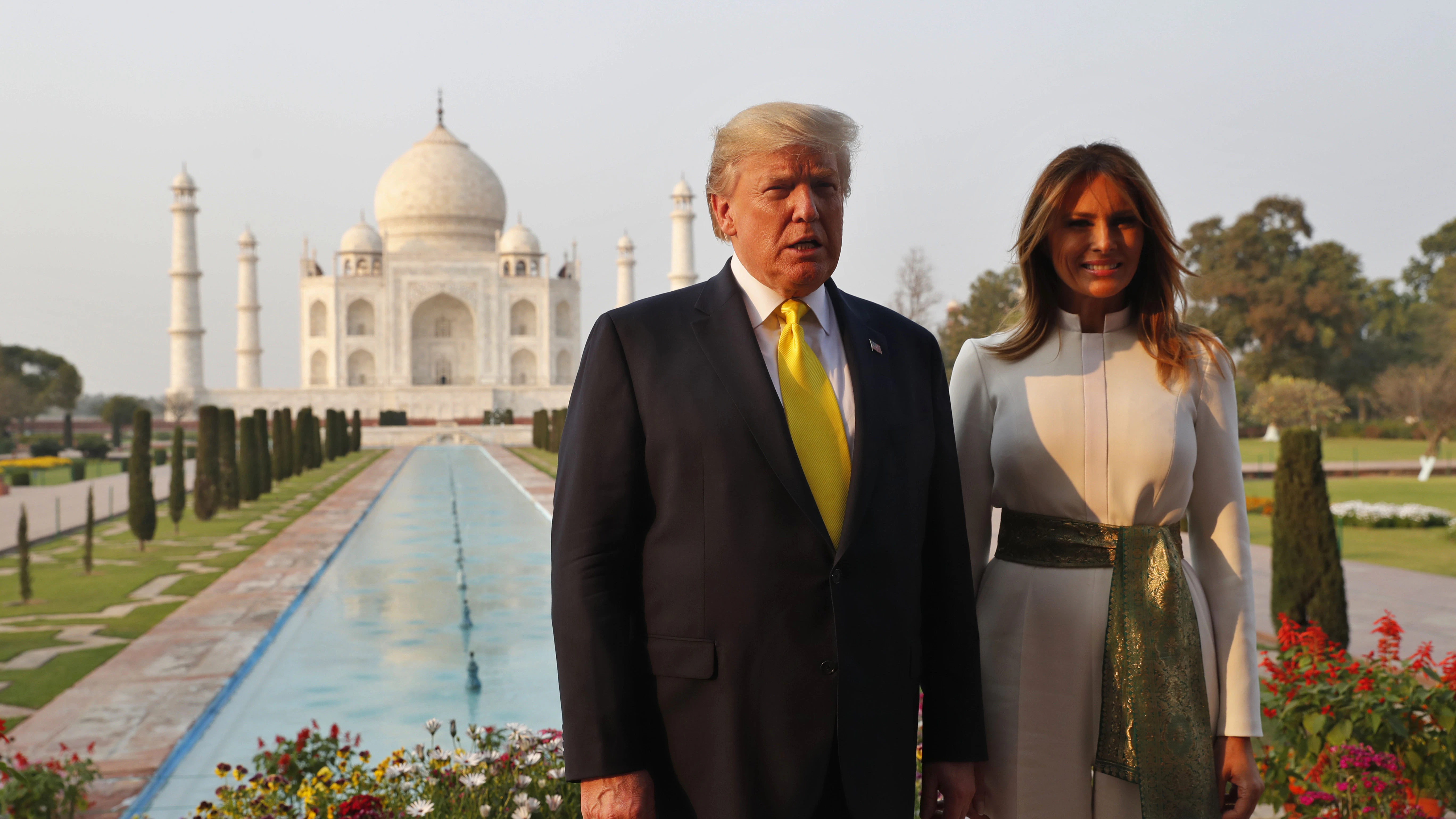 US-Präsident Donald Trump und seine Frau Melania von dem Taj Mahal.