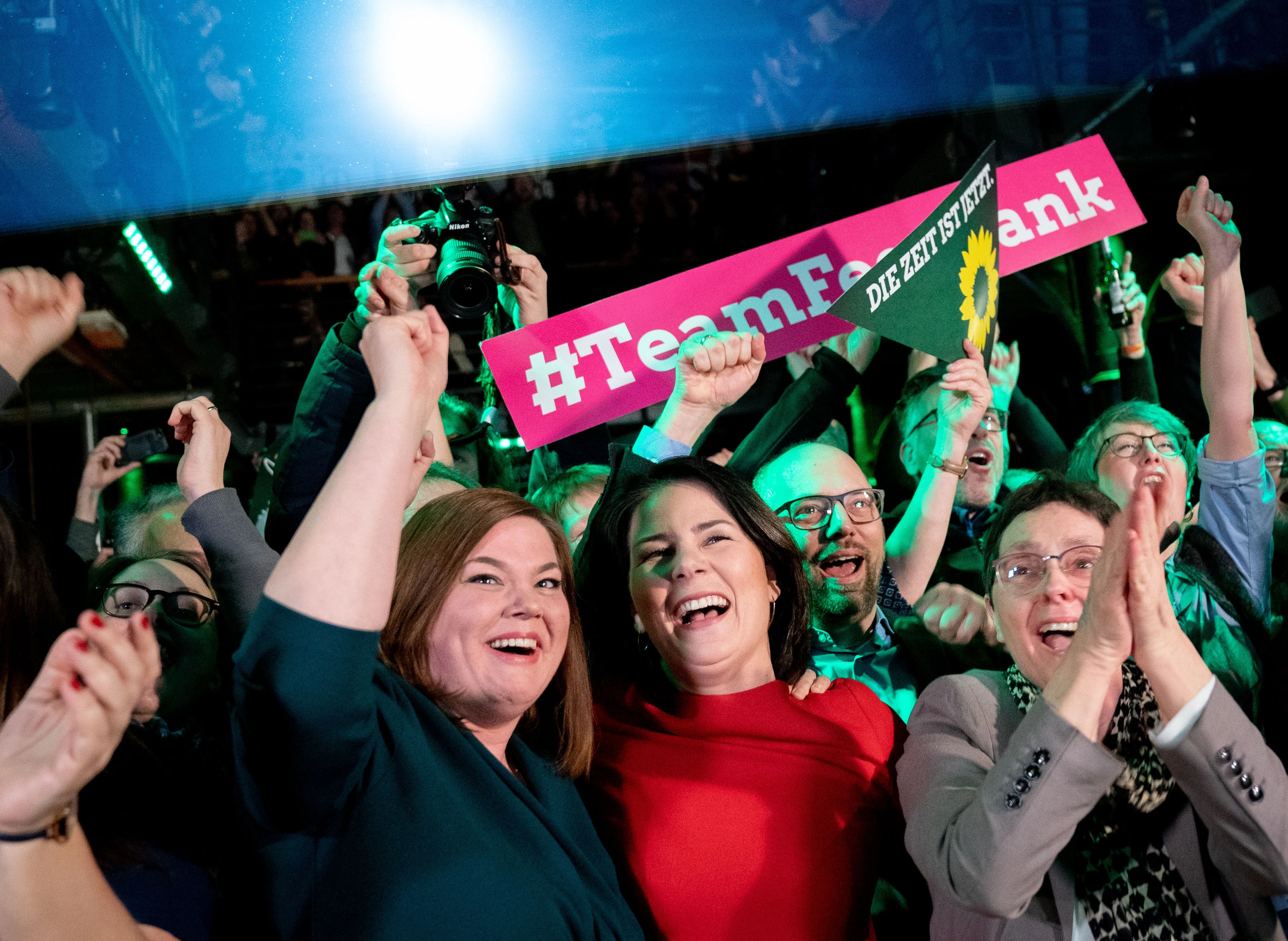 Triumph und Frust: Reaktionen der Parteien nach Hamburg
