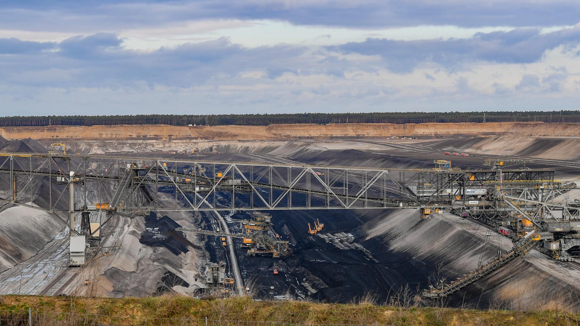 Der Tagebau Jänschwalde in der Lausitz fördert normalerweise 7,4 Millionen Tonnen im Jahr.