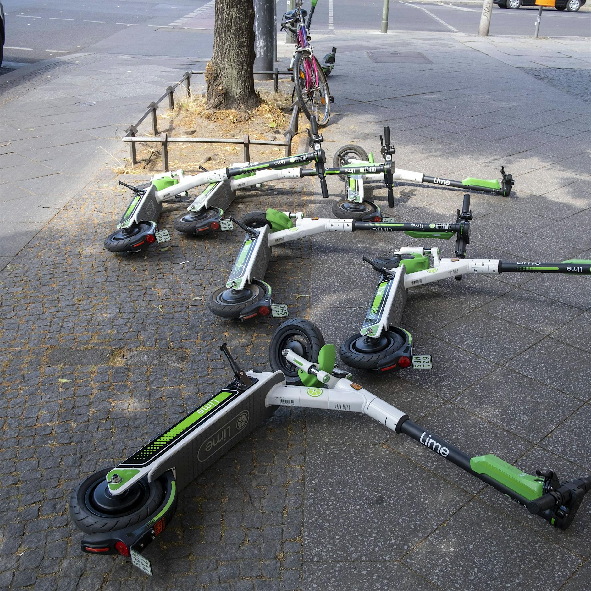 E-Tretroller sollen wie Schrotträder behandelt werden