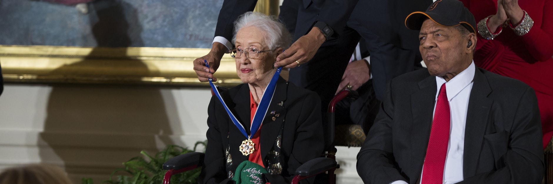 Präsident Obama verlieh 2015 Johnson die Freiheitsmedaille,  höchste zivile Auszeichnung der USA.