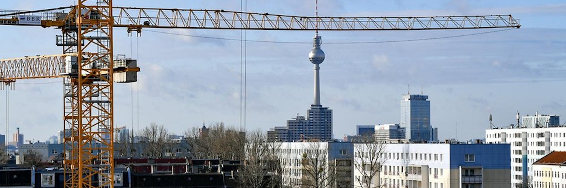 Boomtown Berlin: Kräne sind ein Anzeichen für eine florierende Bauwirtschaft. Möglich, dass bald noch mehr zu sehen sind.