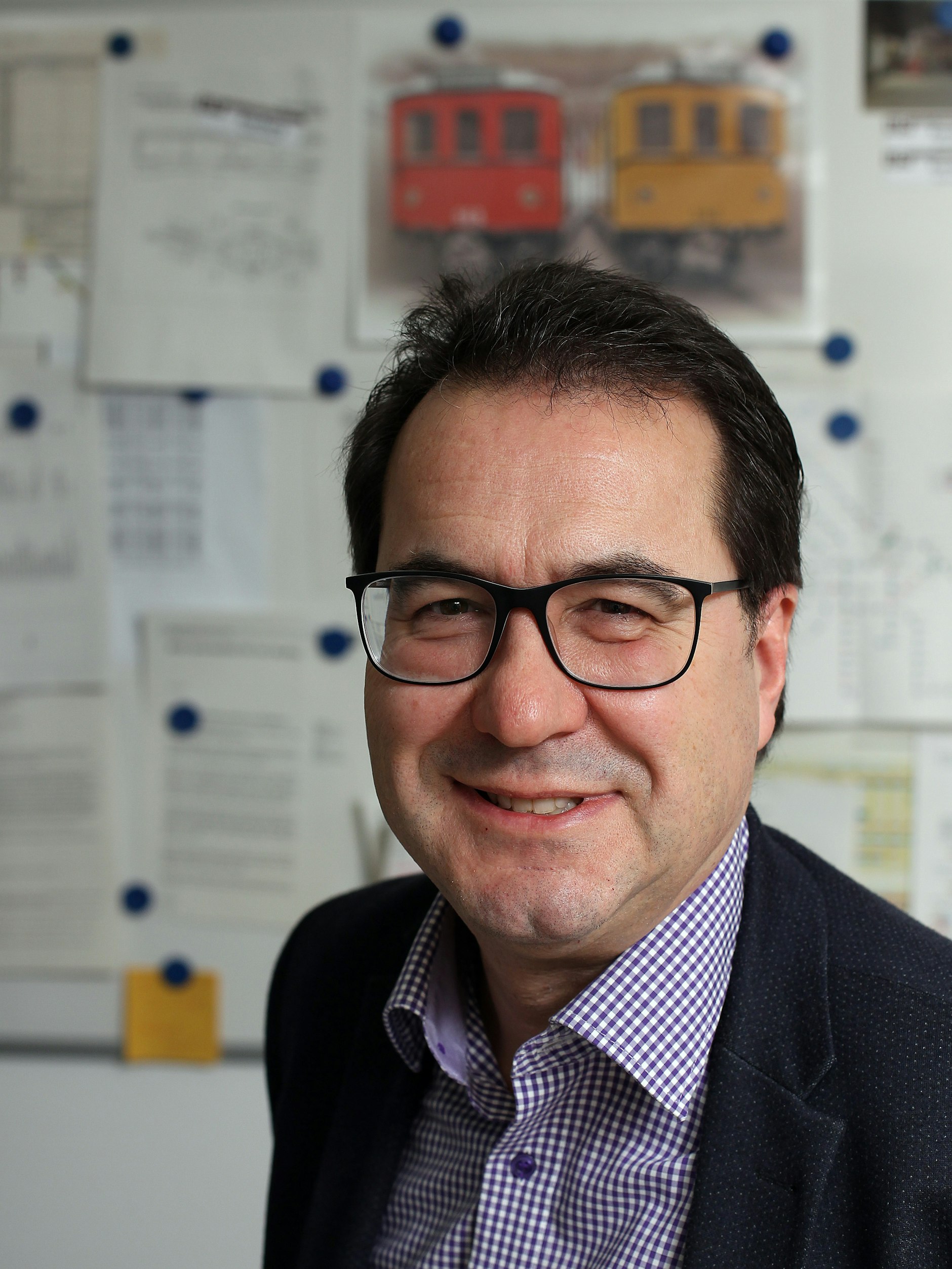 Er und seine Mitstreiter haben viel zu tun: Uwe Kutscher leitet die Abteilung Bautechnische Anlagen bei der BVG.