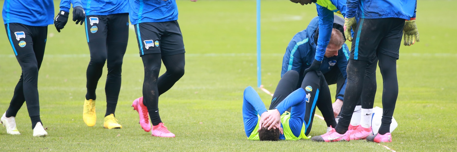 Niedergeschlagen: Herthas Stümrer Matheus Cunha (20) verletzte sich am Donnerstag im Training.&nbsp;