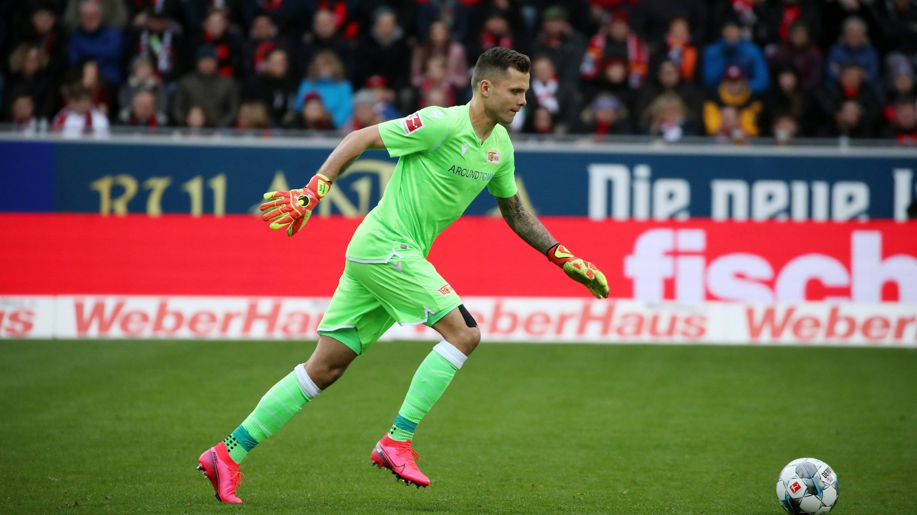 Will auch in Zukunft noch kraftvoll zutreten können: Rafal Gikiewicz sieht es kritisch, wie der Spieltag durchgezogen wird.