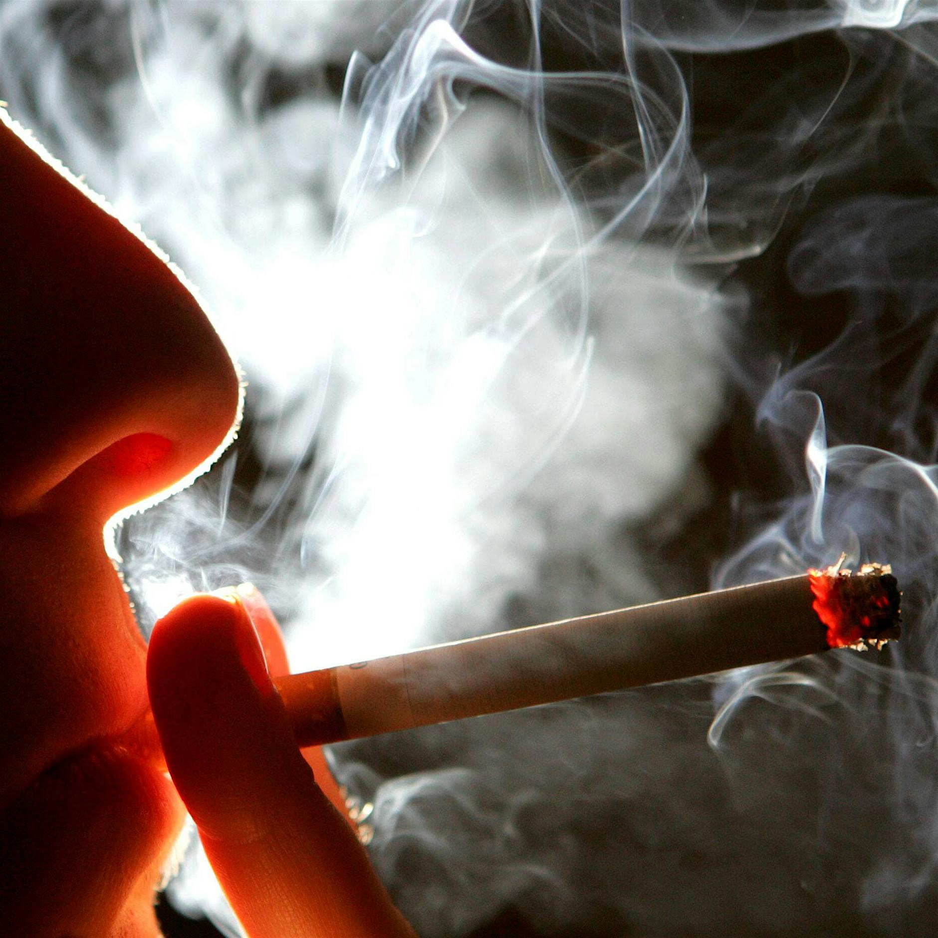 Raucher sind stärker durch das Coronavirus gefährdet