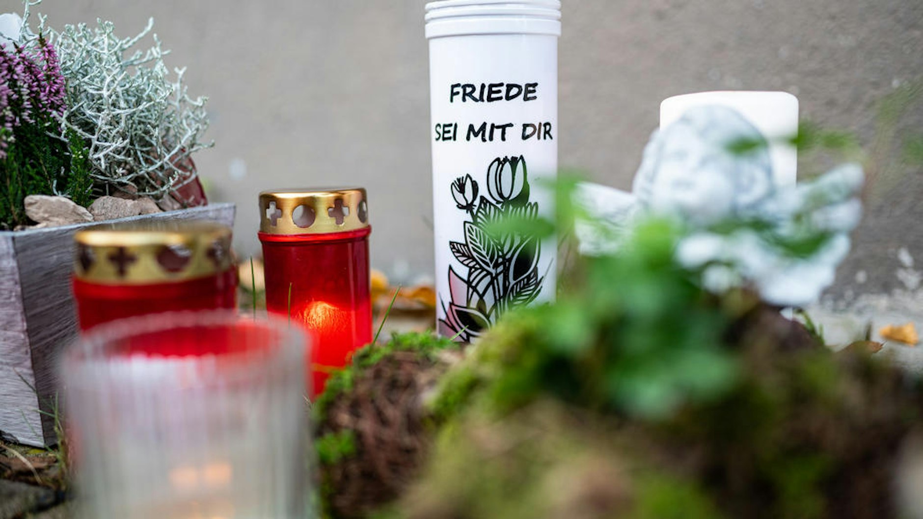 Gleich nach dem Mord im November 2019 zeigten die Nachbarn ihr Mitgefühl mit der Mutter, deren Tochter&nbsp; den kleinen Nikolas getötet hatte, weil sie sich benachteiligt fühlte.