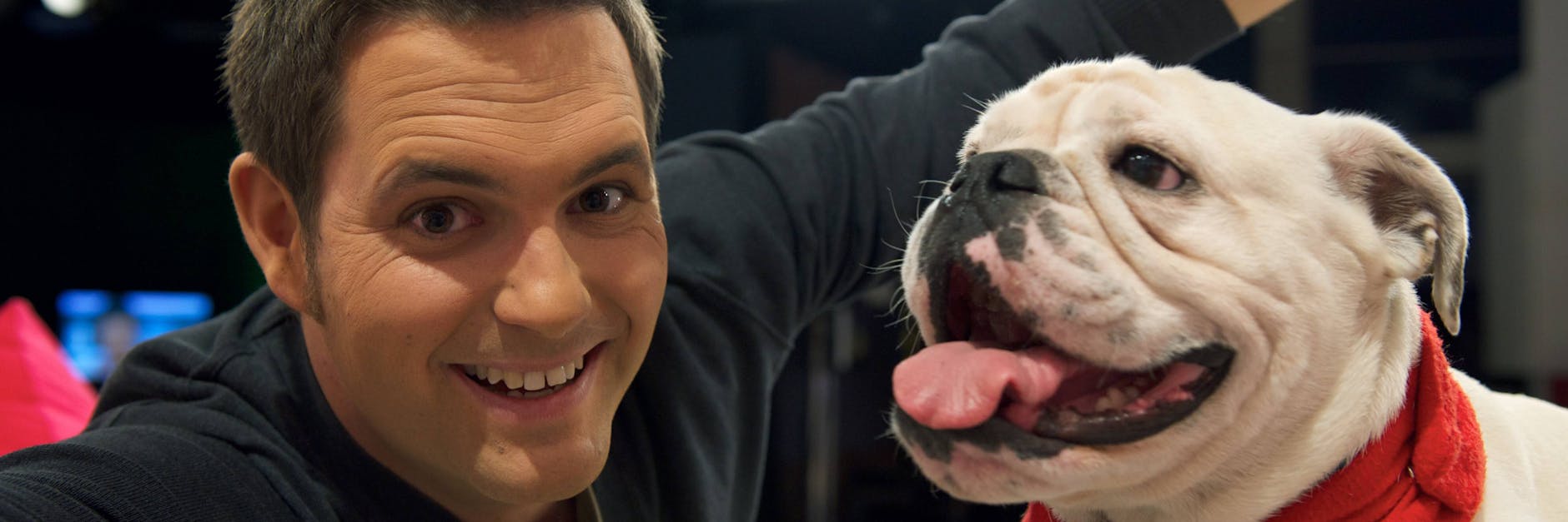 Moderator Matthias Killing im Jahr 2010 mit Hündin Lotte.