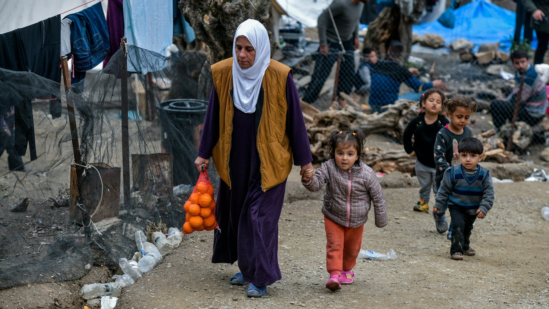 Flüchtlingslager Moria auf der griechischen Insel Lesbos: Eine Ausbreitung des Coronavirus wäre fatal.