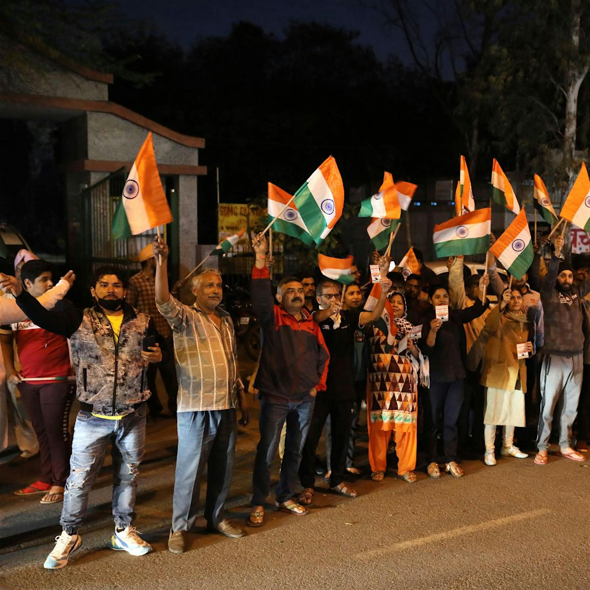 Vier Vergewaltiger in Indien gehängt - Hunderte jubeln