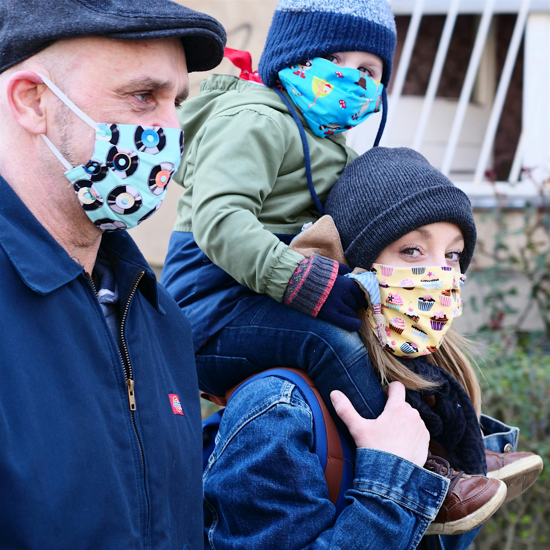 Gemeinsam gegen Corona: Schutz-Masken auf!