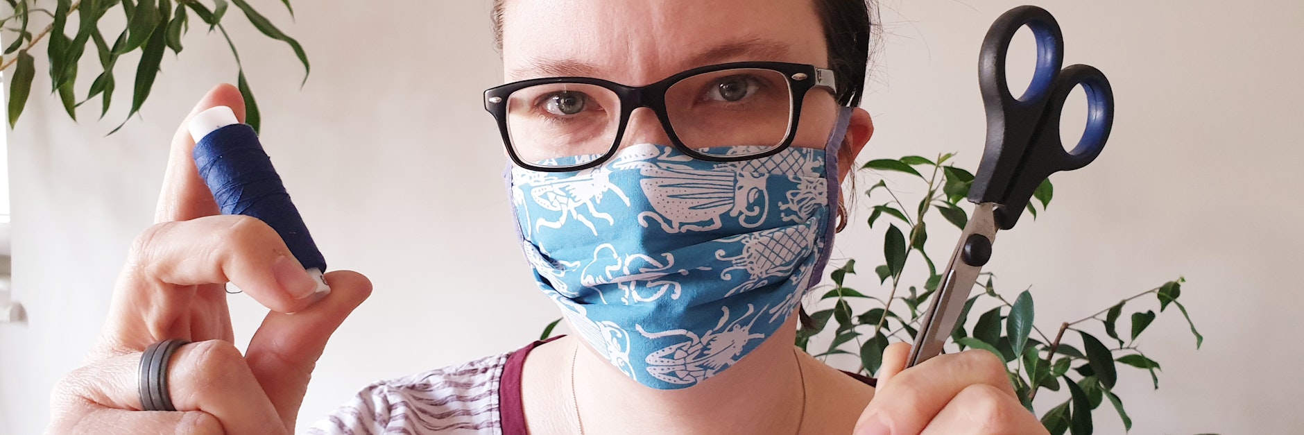 Mit einem selbstgenähten Mundschutz kann jeder zur Eindämmung der Corona-Pandemie beitragen.