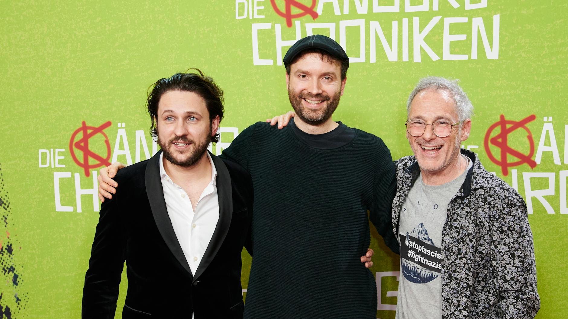 Berlin: Dimitrij Schaad (v.li.), Hauptdarsteller, Marc-Uwe Kling, Känguru-Schöpfer und Drehbuchautor, und Dani Levy, Regisseur, kommen zur Deutschlandpremiere ihres Films "Die Känguru-Chroniken" in den Zoo-Palast