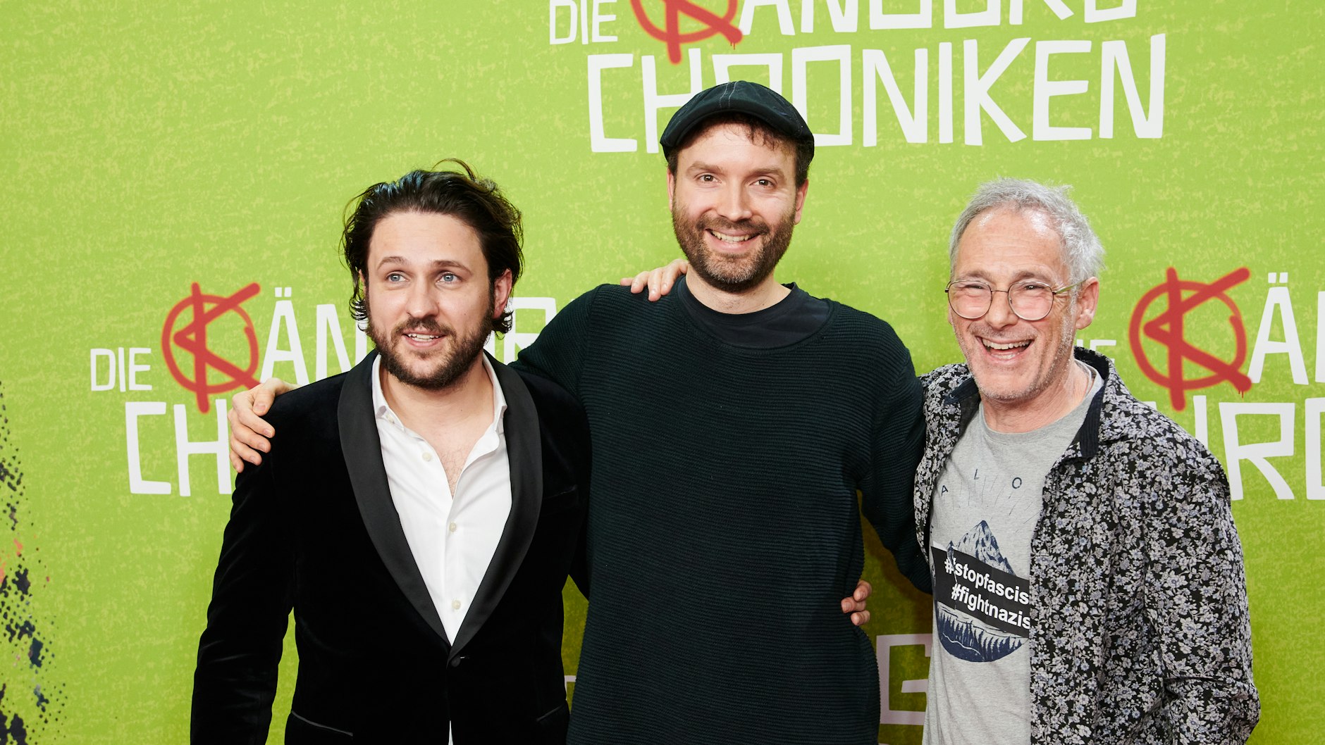 Berlin: Dimitrij Schaad (v.li.), Hauptdarsteller, Marc-Uwe Kling, Känguru-Schöpfer und Drehbuchautor, und Dani Levy, Regisseur, kommen zur Deutschlandpremiere ihres Films "Die Känguru-Chroniken" in den Zoo-Palast
