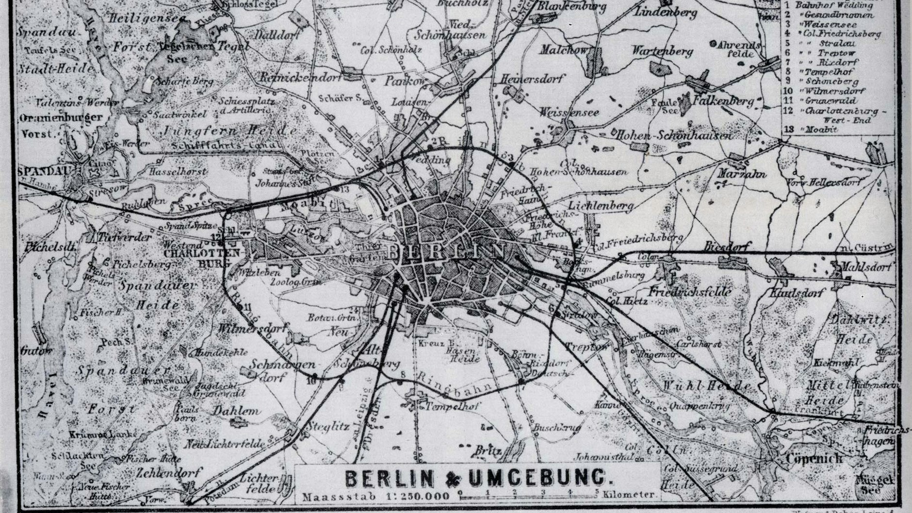 Die Karte von 1880 zeigt, wie Berlin beginnt, über seine alte Stadtgrenze hinauszuwachsen.