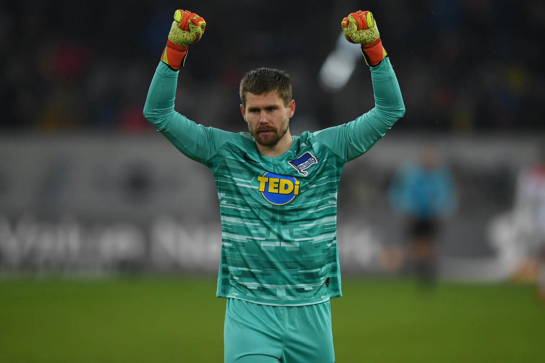 Thomas Kraft kann jubeln. gegen Bremen steht er im Kasten.