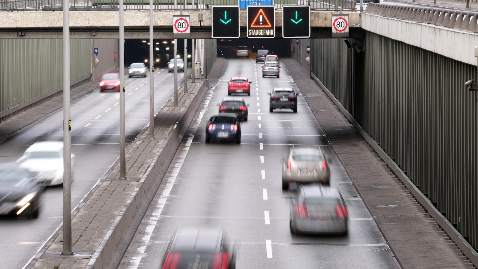 Ein neuralgischer Punkt im Berliner Autobahnnetz: der Tunnel Flughafen Tegel
